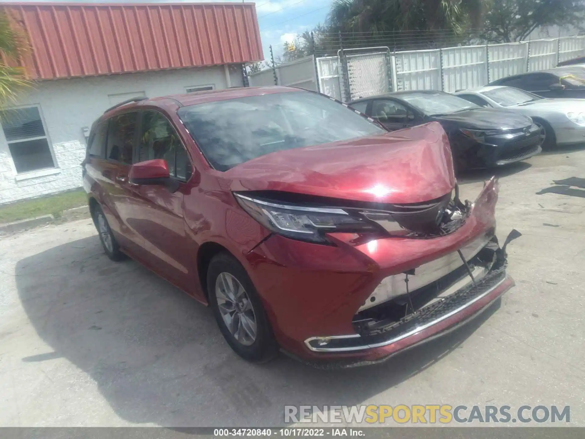 1 Photograph of a damaged car 5TDYRKEC5NS076079 TOYOTA SIENNA 2022