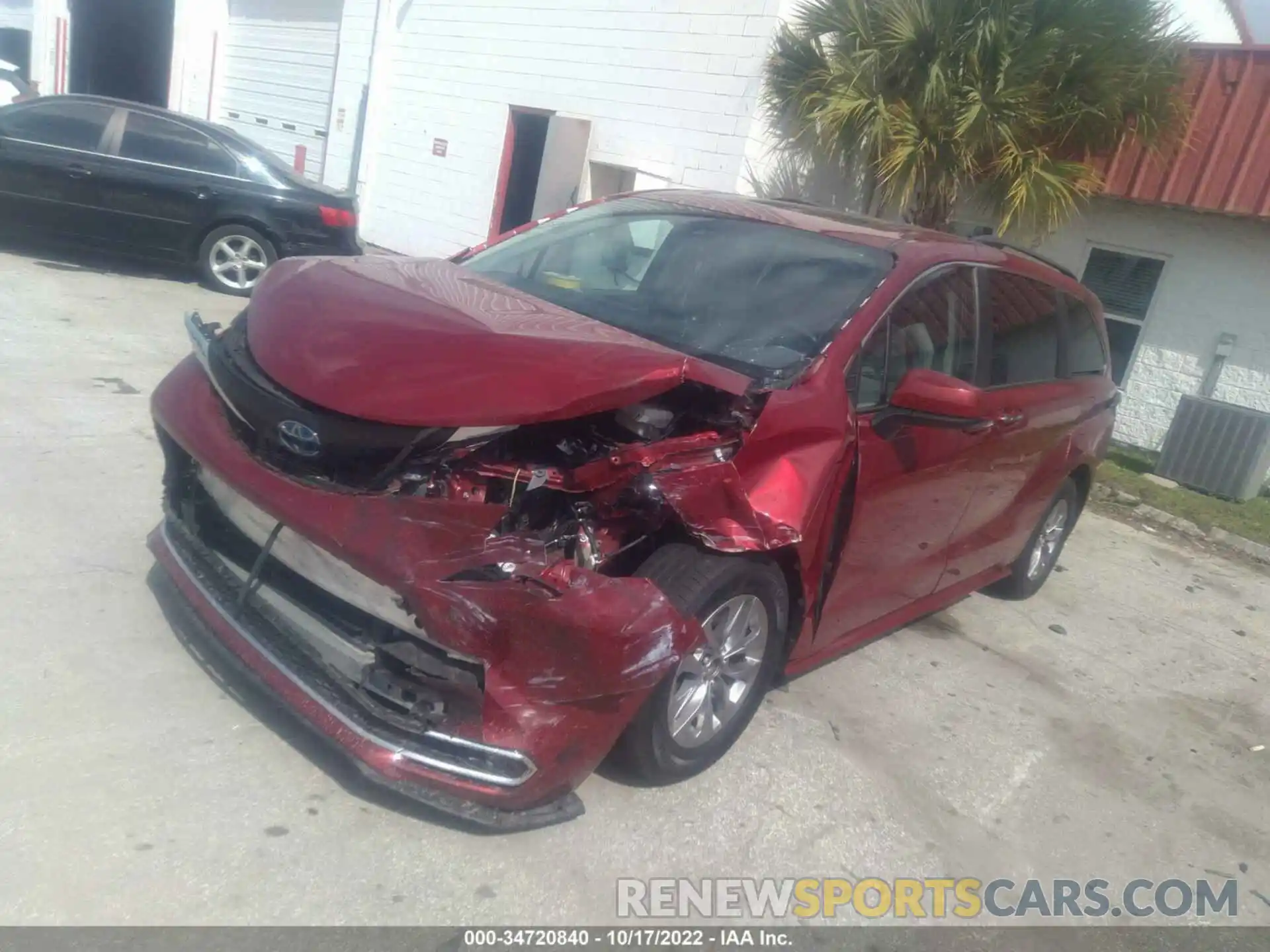 2 Photograph of a damaged car 5TDYRKEC5NS076079 TOYOTA SIENNA 2022