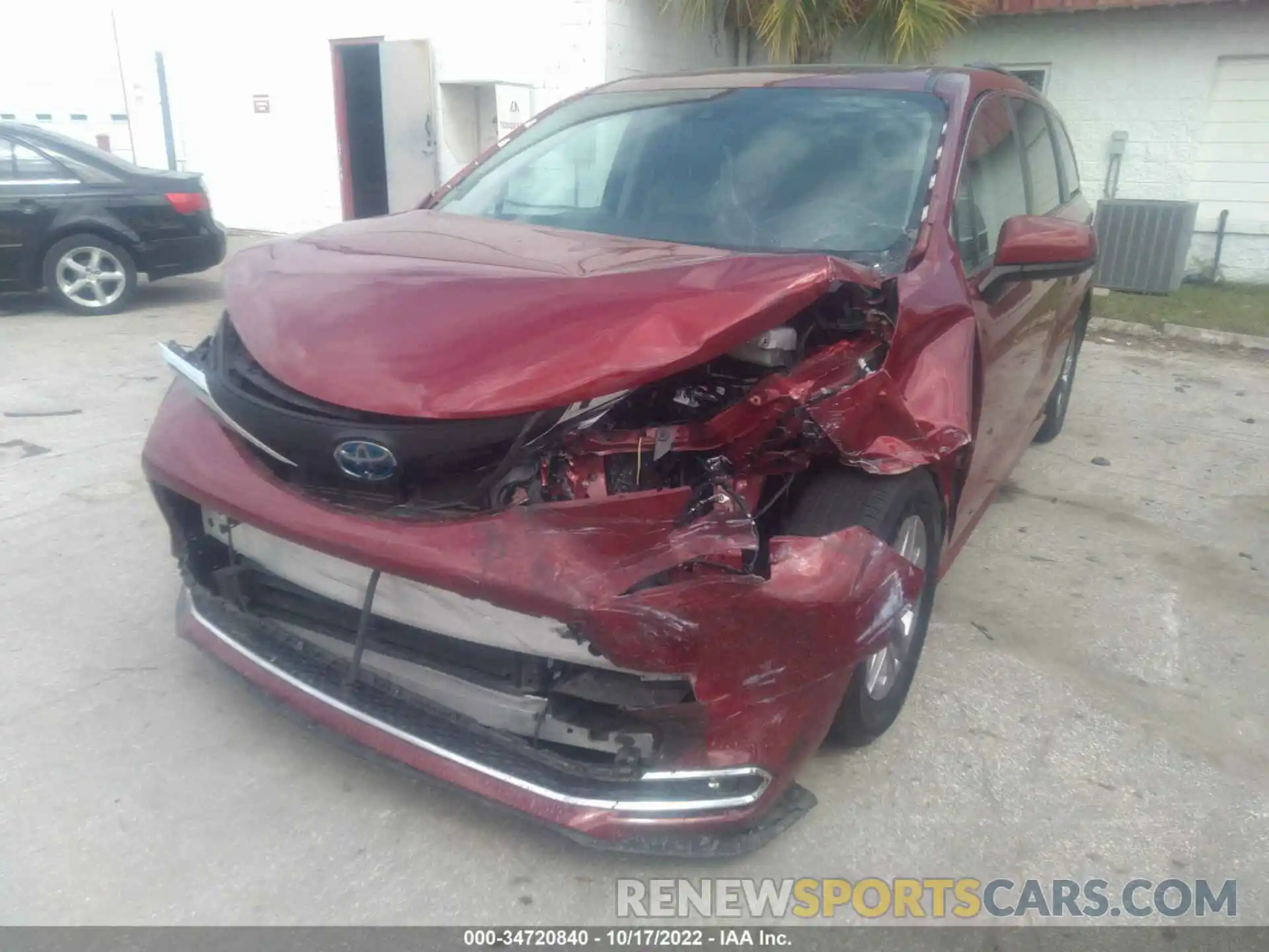 6 Photograph of a damaged car 5TDYRKEC5NS076079 TOYOTA SIENNA 2022