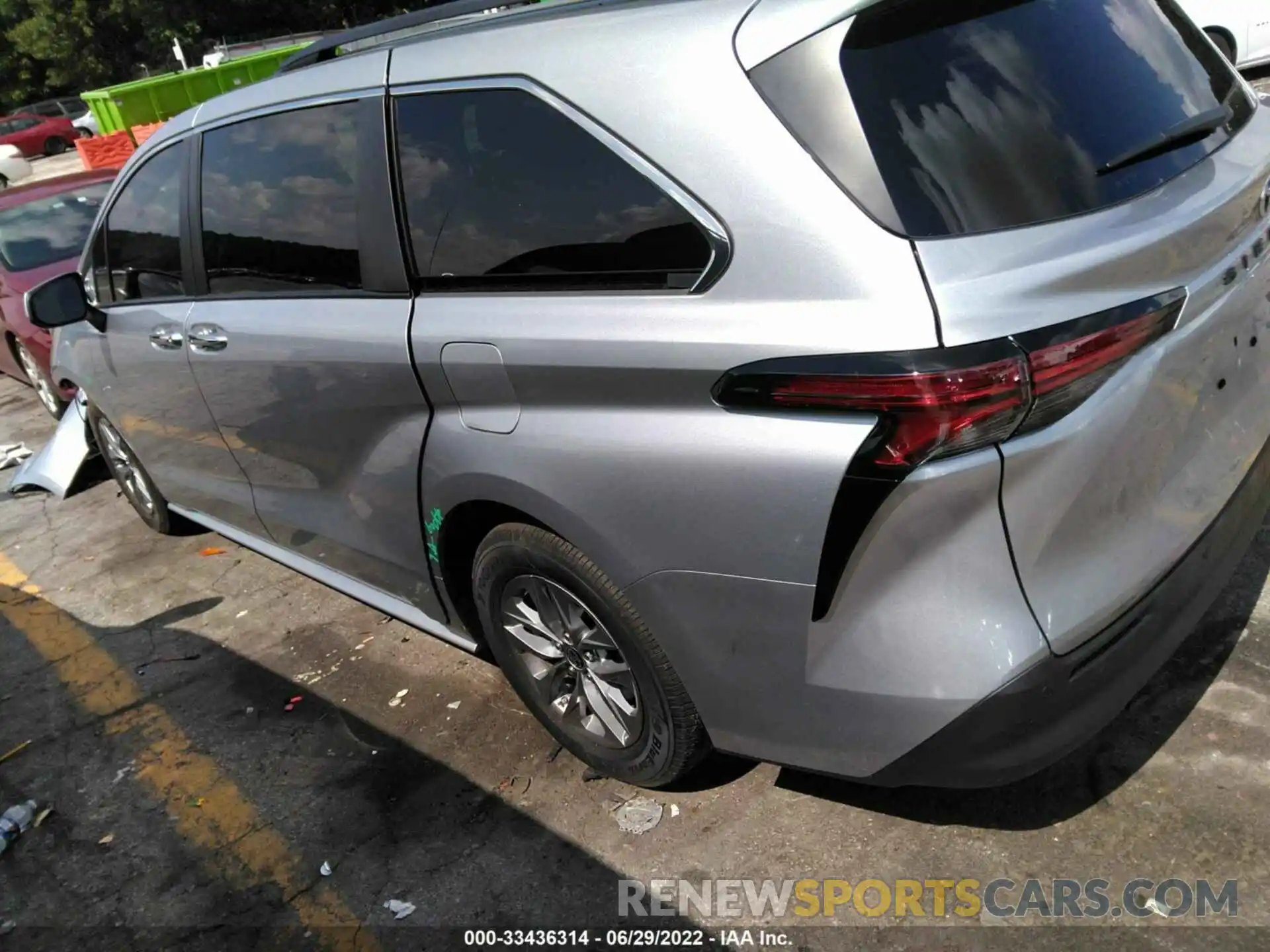 3 Photograph of a damaged car 5TDYRKEC5NS083596 TOYOTA SIENNA 2022