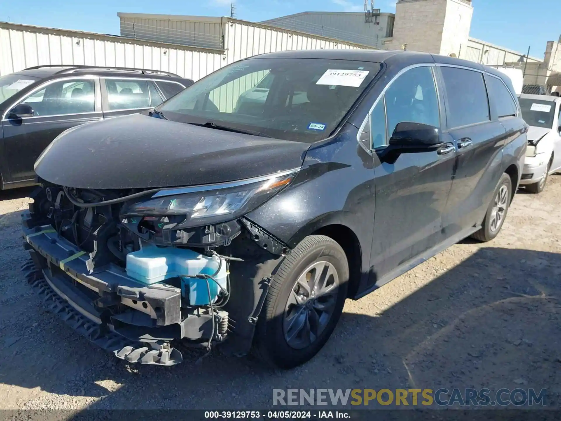 2 Photograph of a damaged car 5TDYRKEC5NS134093 TOYOTA SIENNA 2022