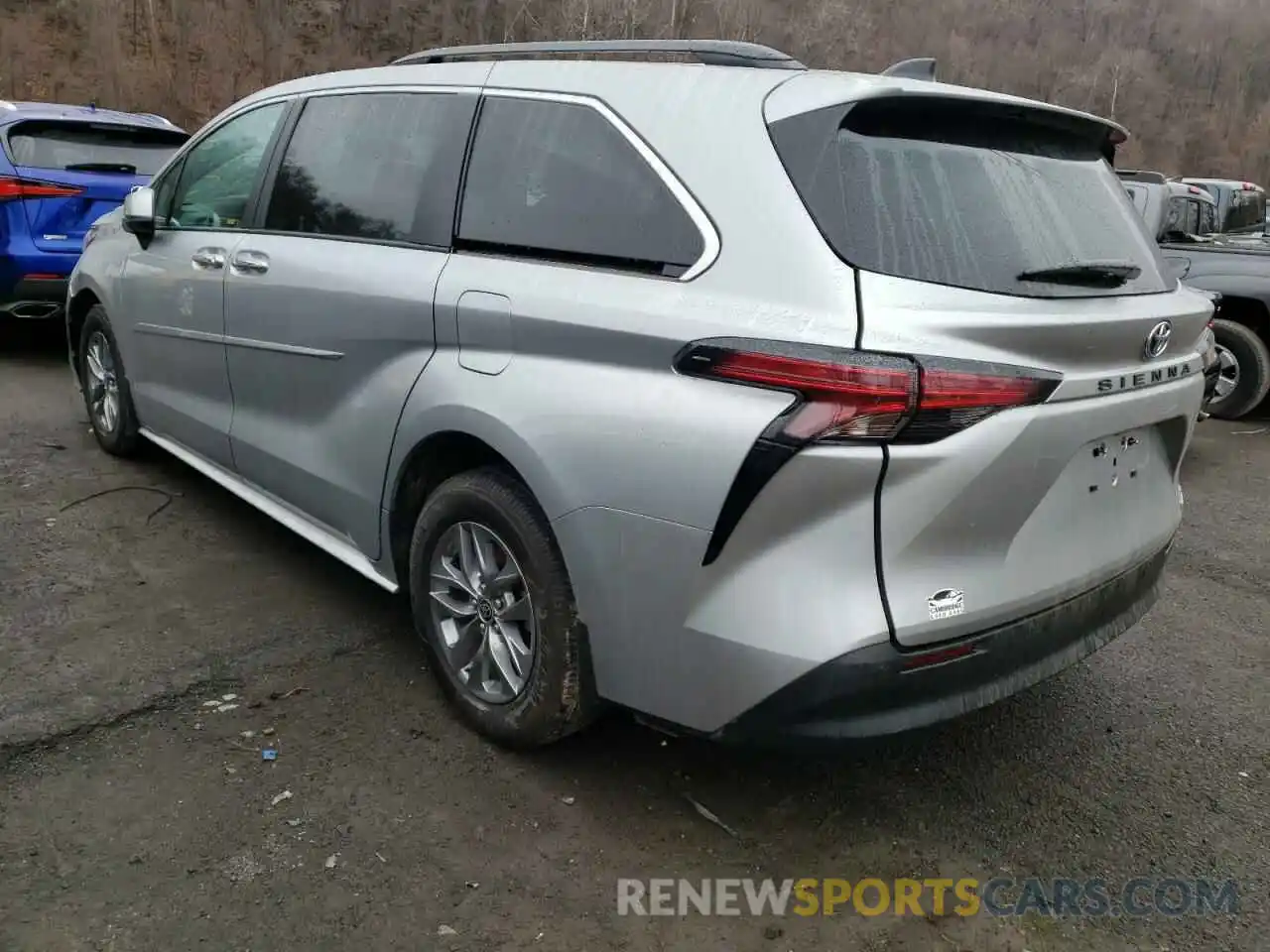 3 Photograph of a damaged car 5TDYRKEC6NS083199 TOYOTA SIENNA 2022