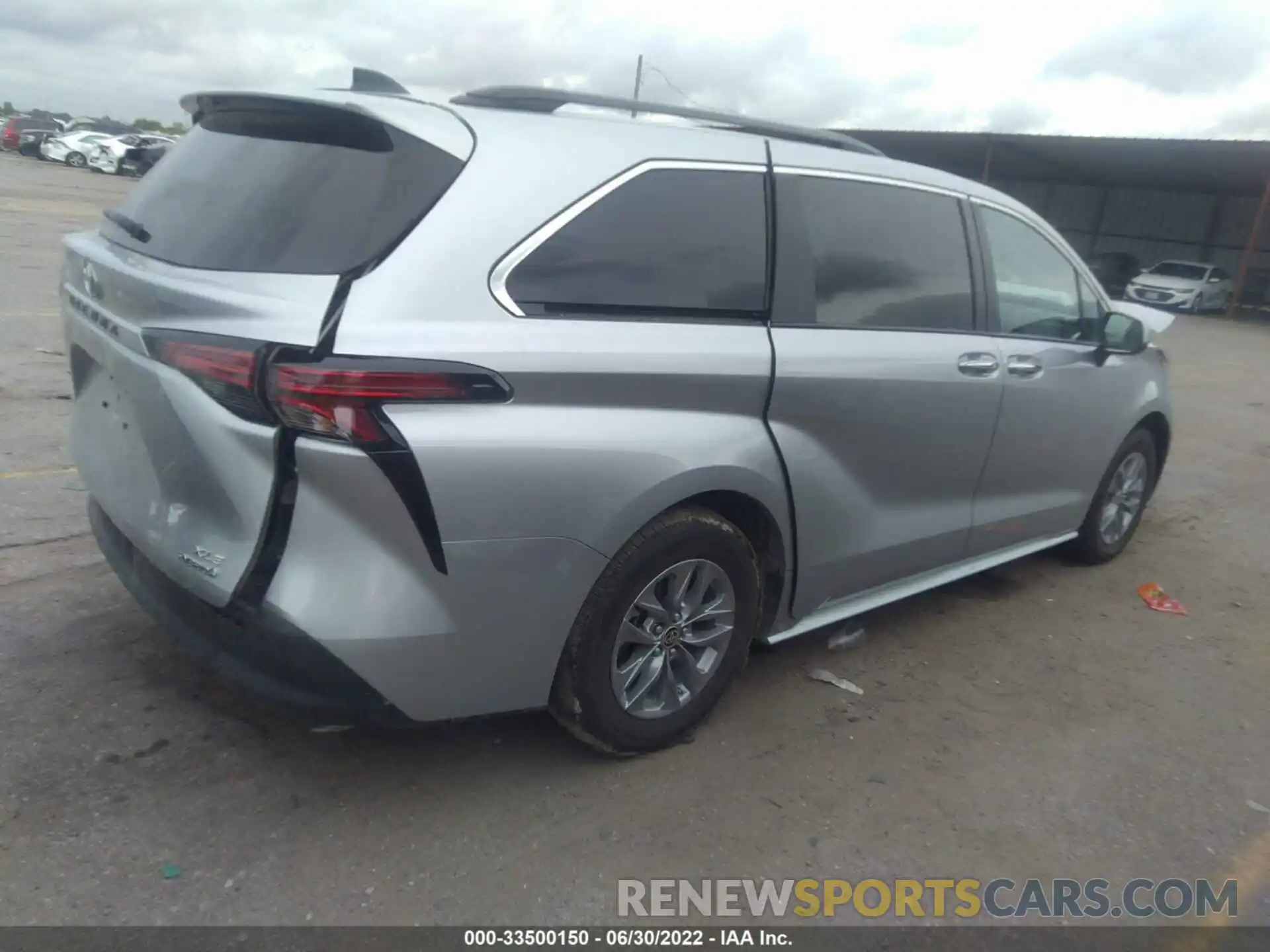 4 Photograph of a damaged car 5TDYRKEC7NS095426 TOYOTA SIENNA 2022