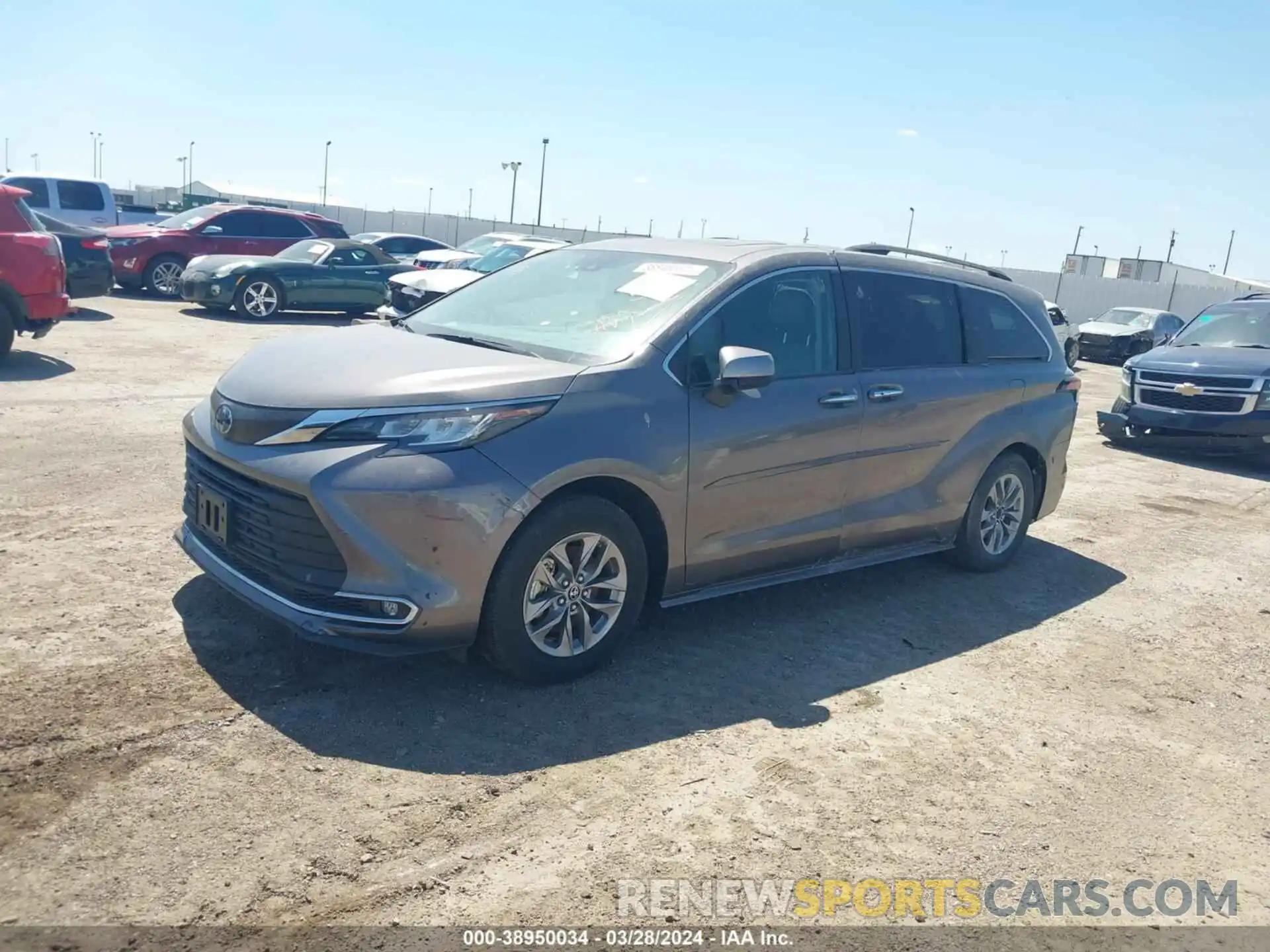 2 Photograph of a damaged car 5TDYRKEC8N5114940 TOYOTA SIENNA 2022