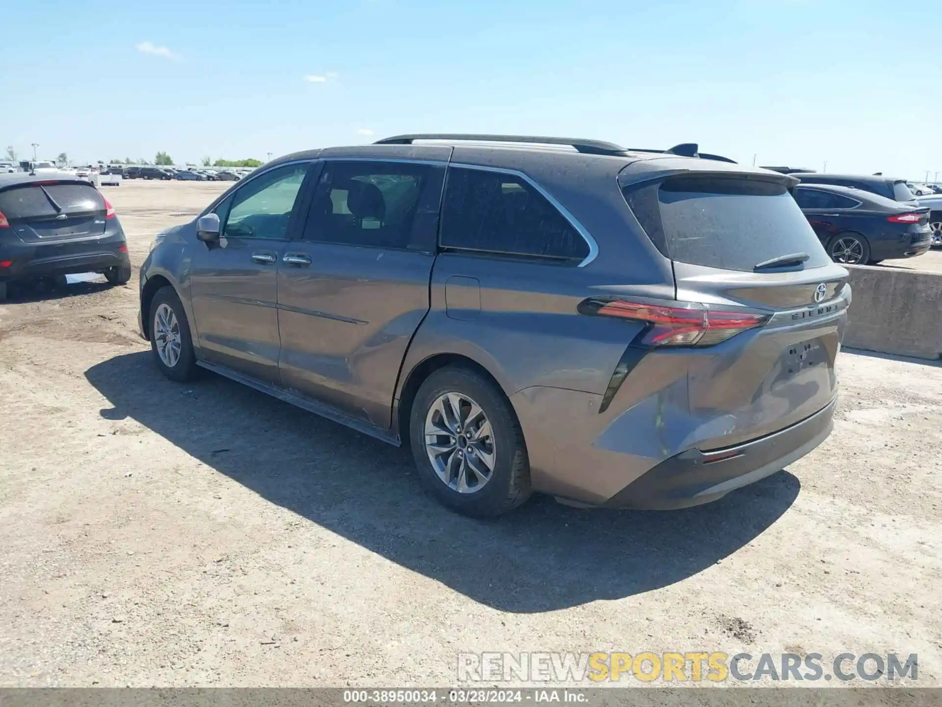 3 Фотография поврежденного автомобиля 5TDYRKEC8N5114940 TOYOTA SIENNA 2022