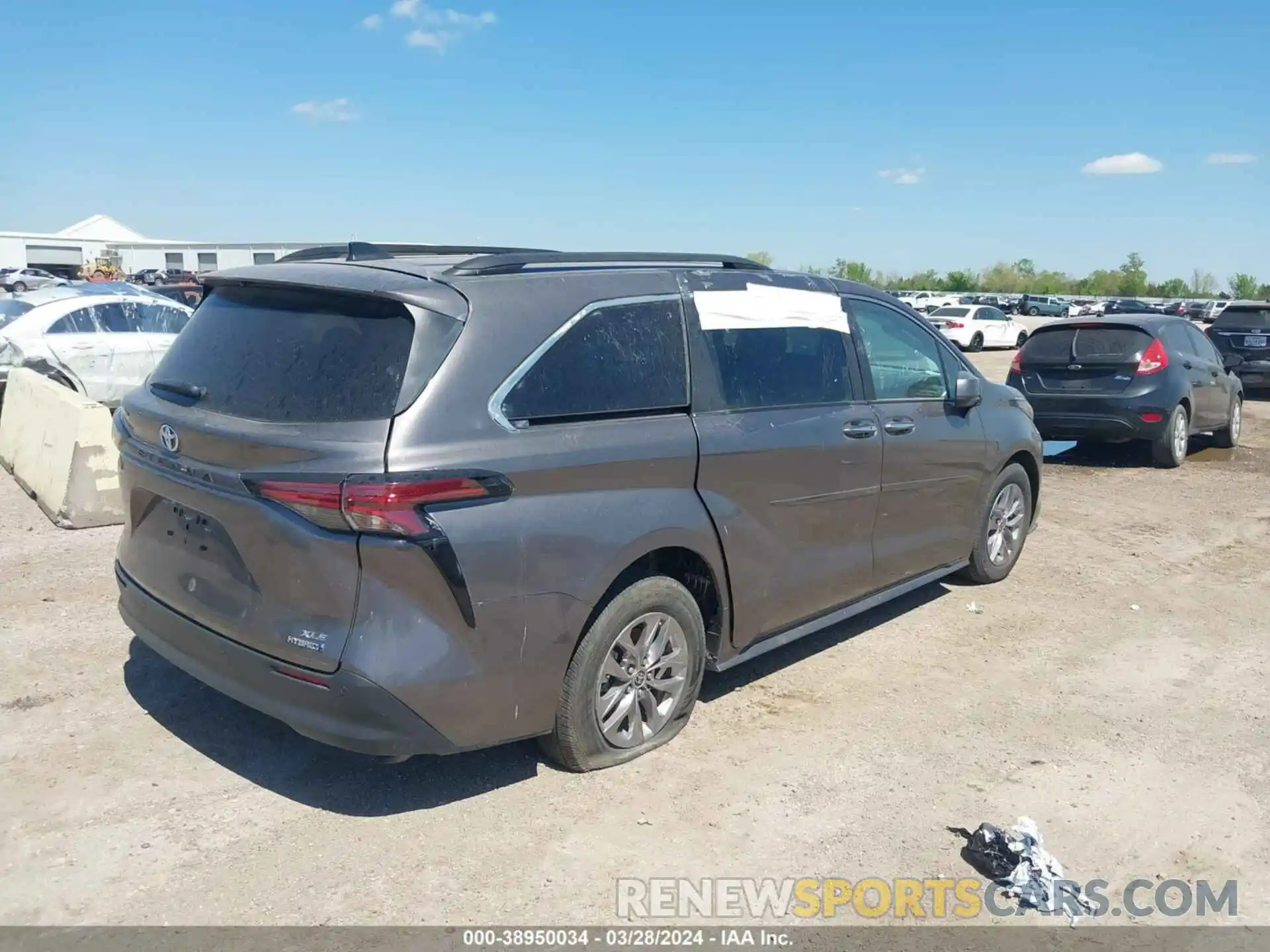 4 Фотография поврежденного автомобиля 5TDYRKEC8N5114940 TOYOTA SIENNA 2022