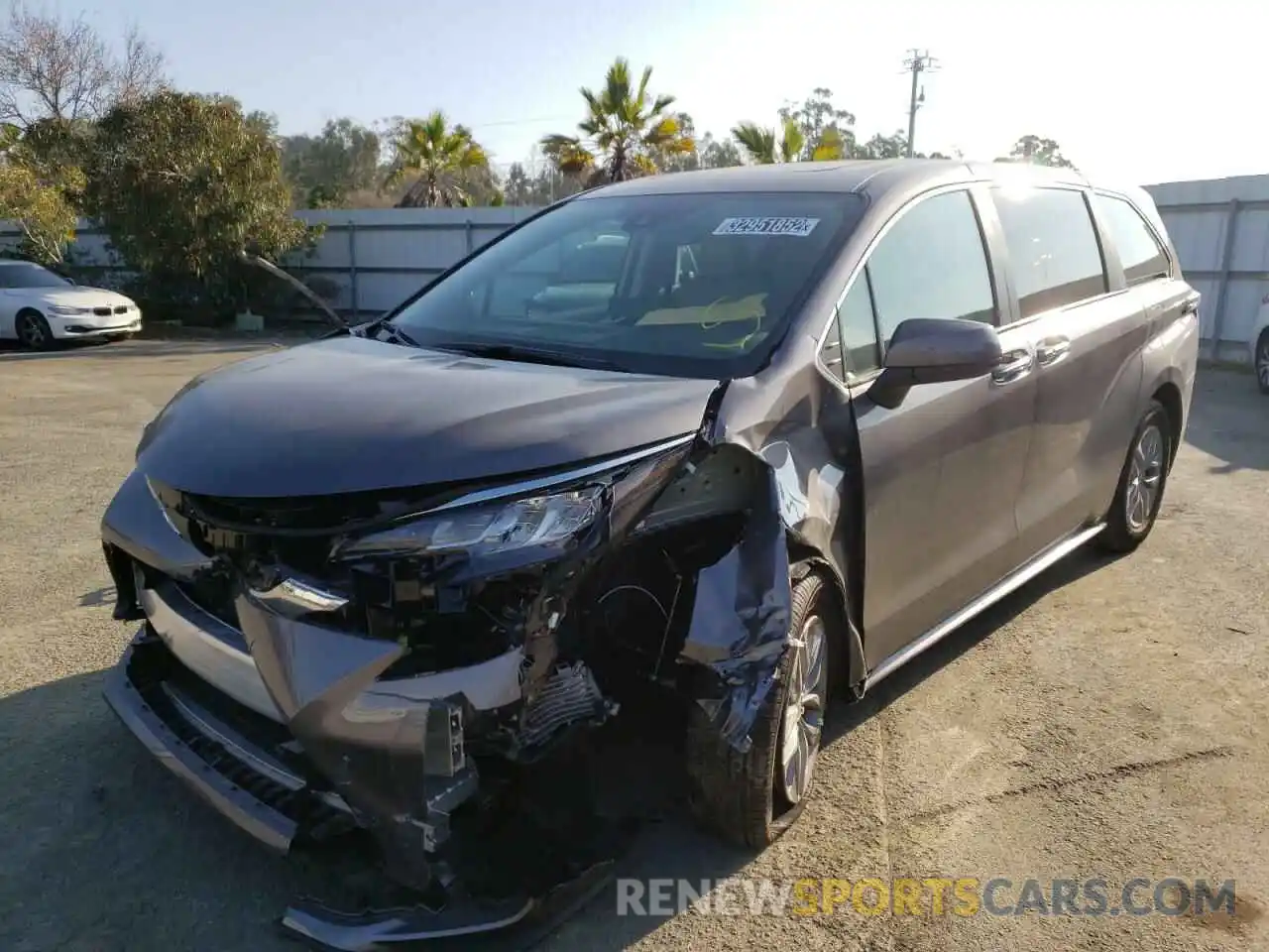 2 Photograph of a damaged car 5TDYRKEC8NS092115 TOYOTA SIENNA 2022