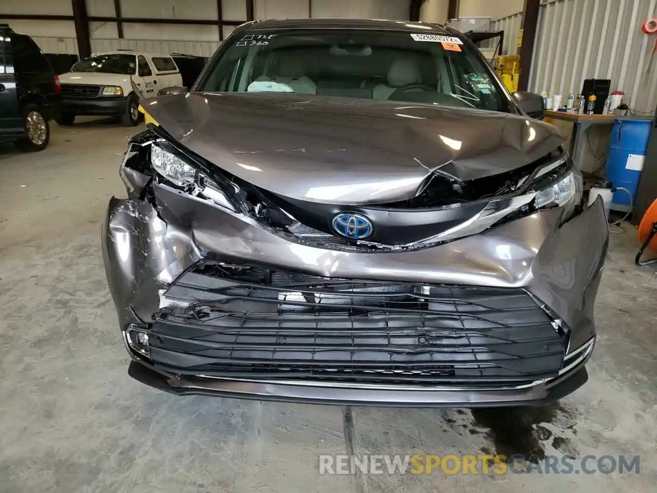 9 Photograph of a damaged car 5TDYRKEC8NS097959 TOYOTA SIENNA 2022