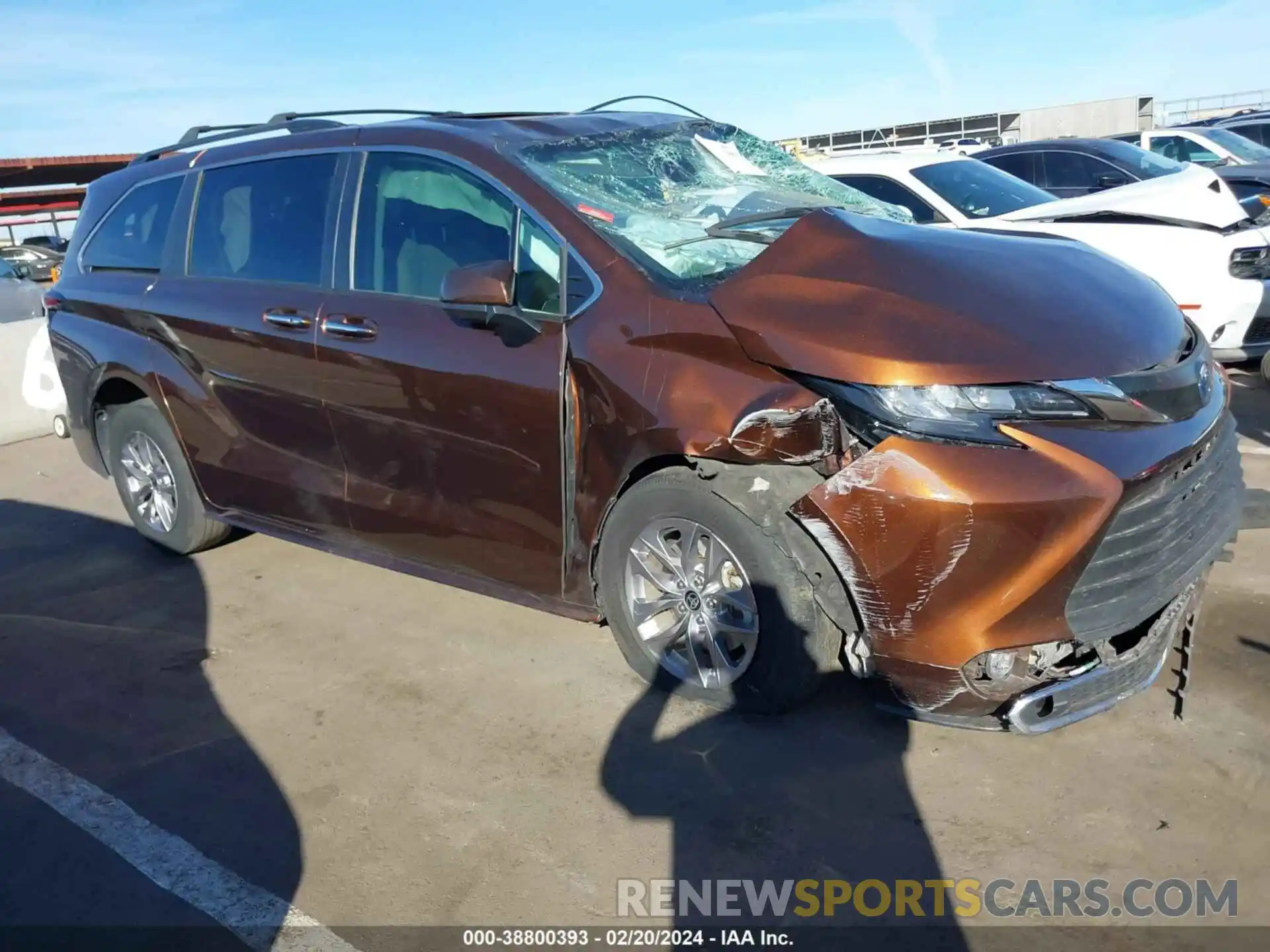 1 Photograph of a damaged car 5TDYRKEC9NS088042 TOYOTA SIENNA 2022