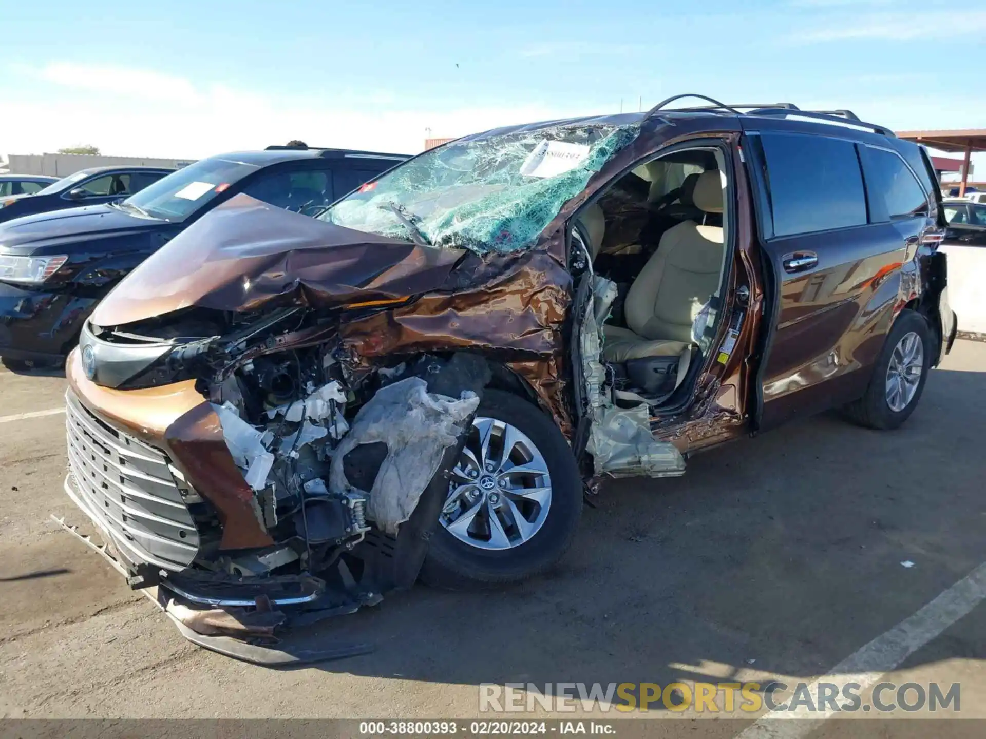 2 Photograph of a damaged car 5TDYRKEC9NS088042 TOYOTA SIENNA 2022