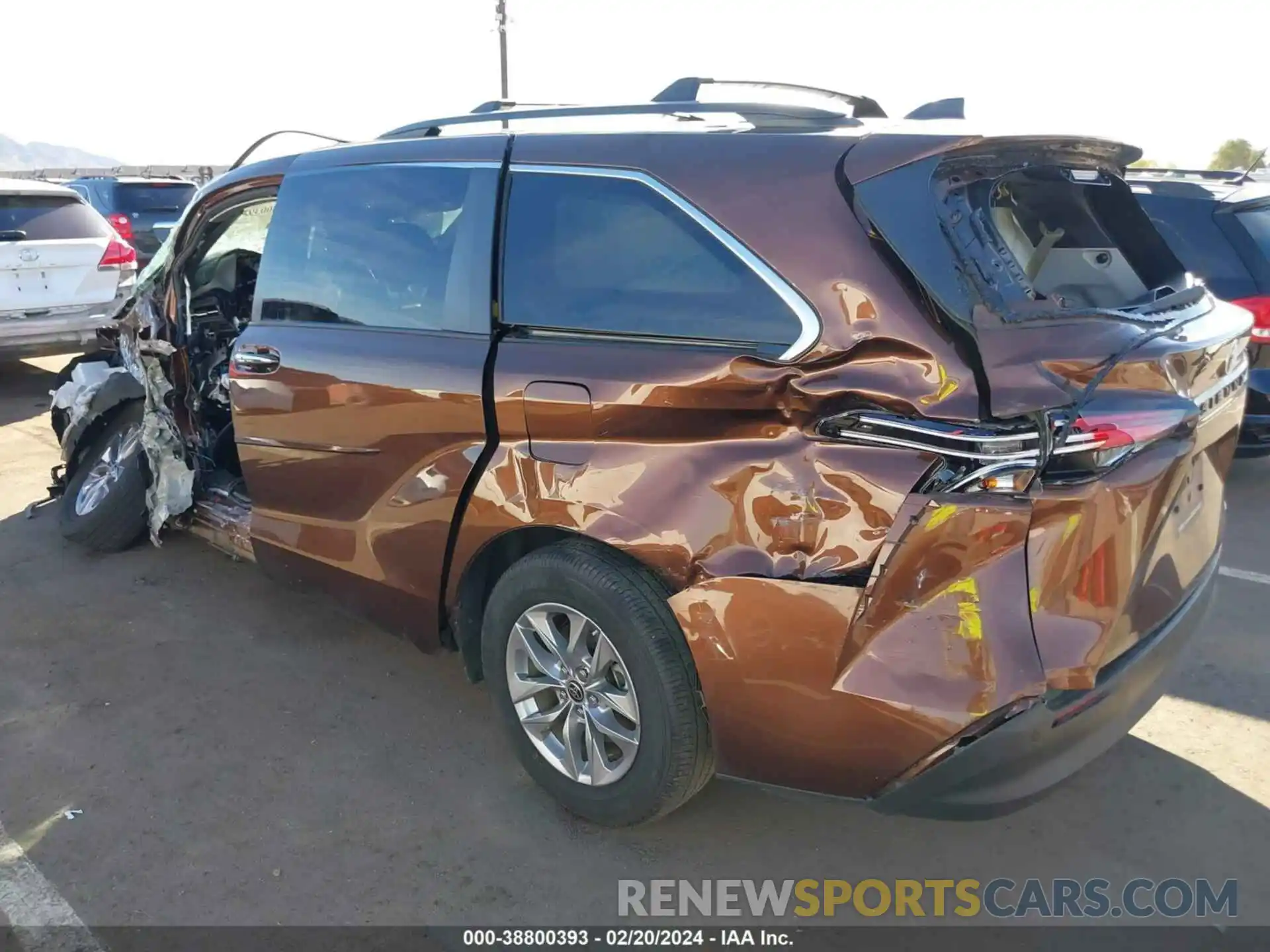 3 Photograph of a damaged car 5TDYRKEC9NS088042 TOYOTA SIENNA 2022