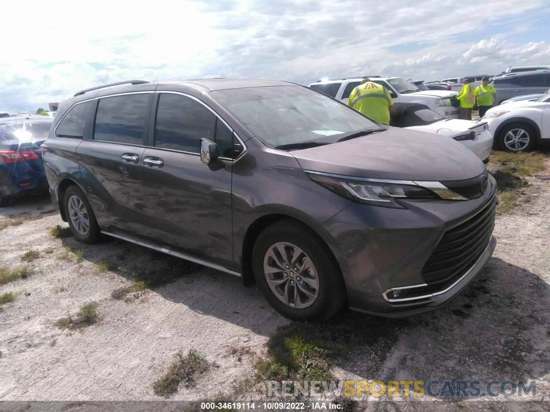 1 Photograph of a damaged car 5TDYRKECXNS124515 TOYOTA SIENNA 2022