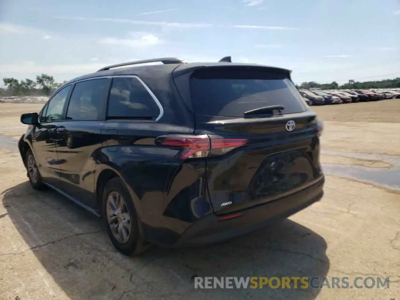 3 Photograph of a damaged car 5TDYSKFC3NS049627 TOYOTA SIENNA 2022