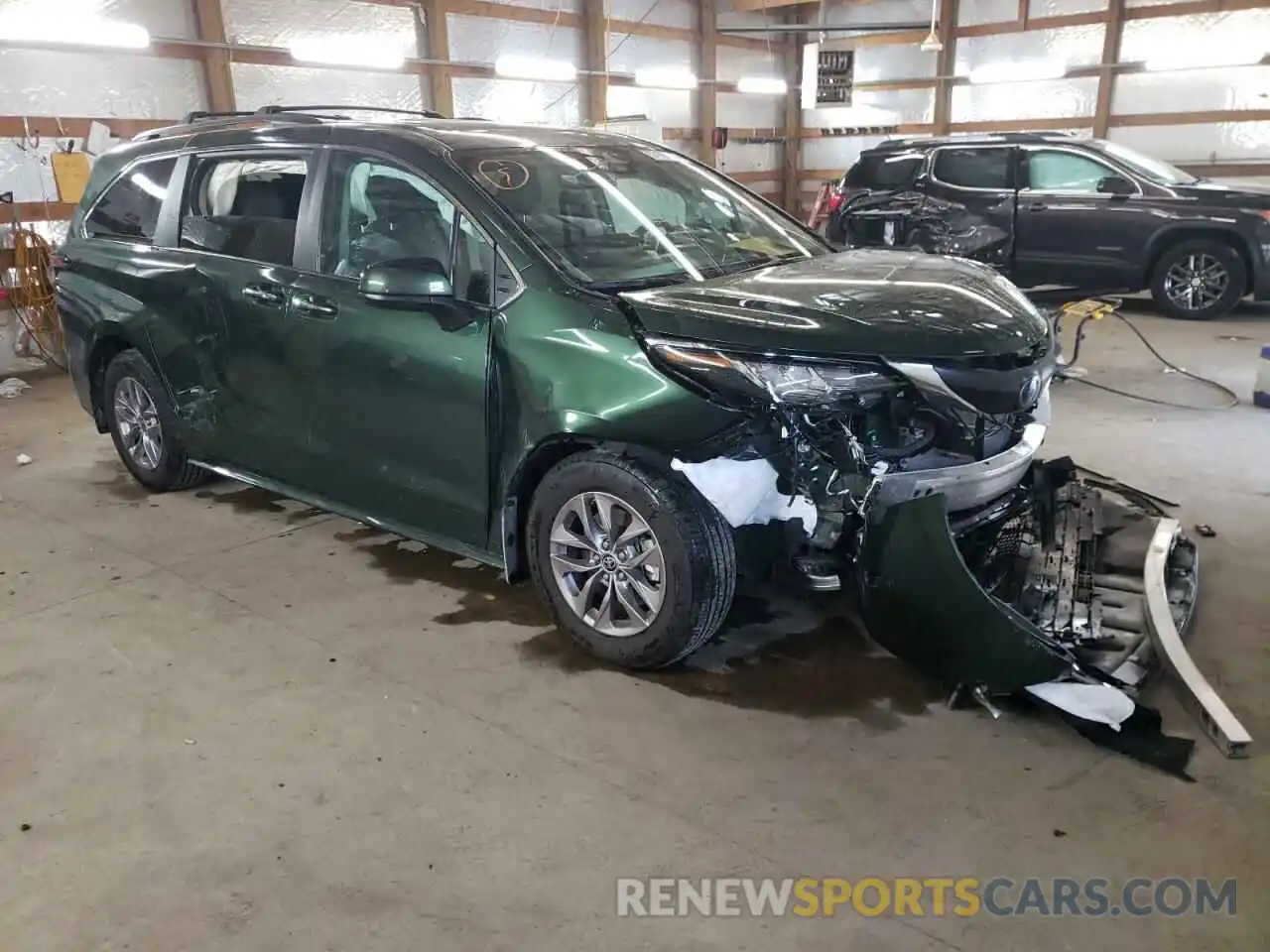 1 Photograph of a damaged car 5TDYSKFC8NS066519 TOYOTA SIENNA 2022