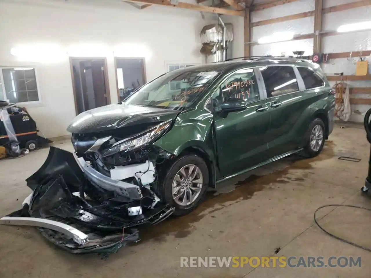 2 Photograph of a damaged car 5TDYSKFC8NS066519 TOYOTA SIENNA 2022