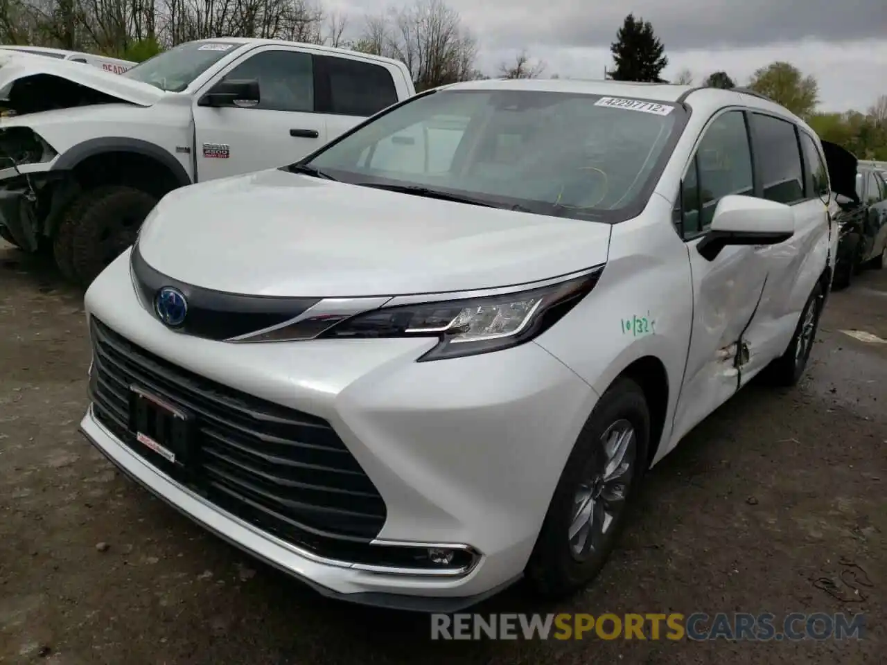 2 Photograph of a damaged car 5TDYSKFCXNS051813 TOYOTA SIENNA 2022