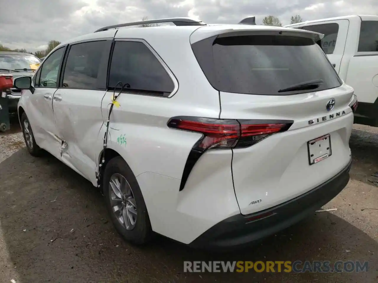 3 Photograph of a damaged car 5TDYSKFCXNS051813 TOYOTA SIENNA 2022