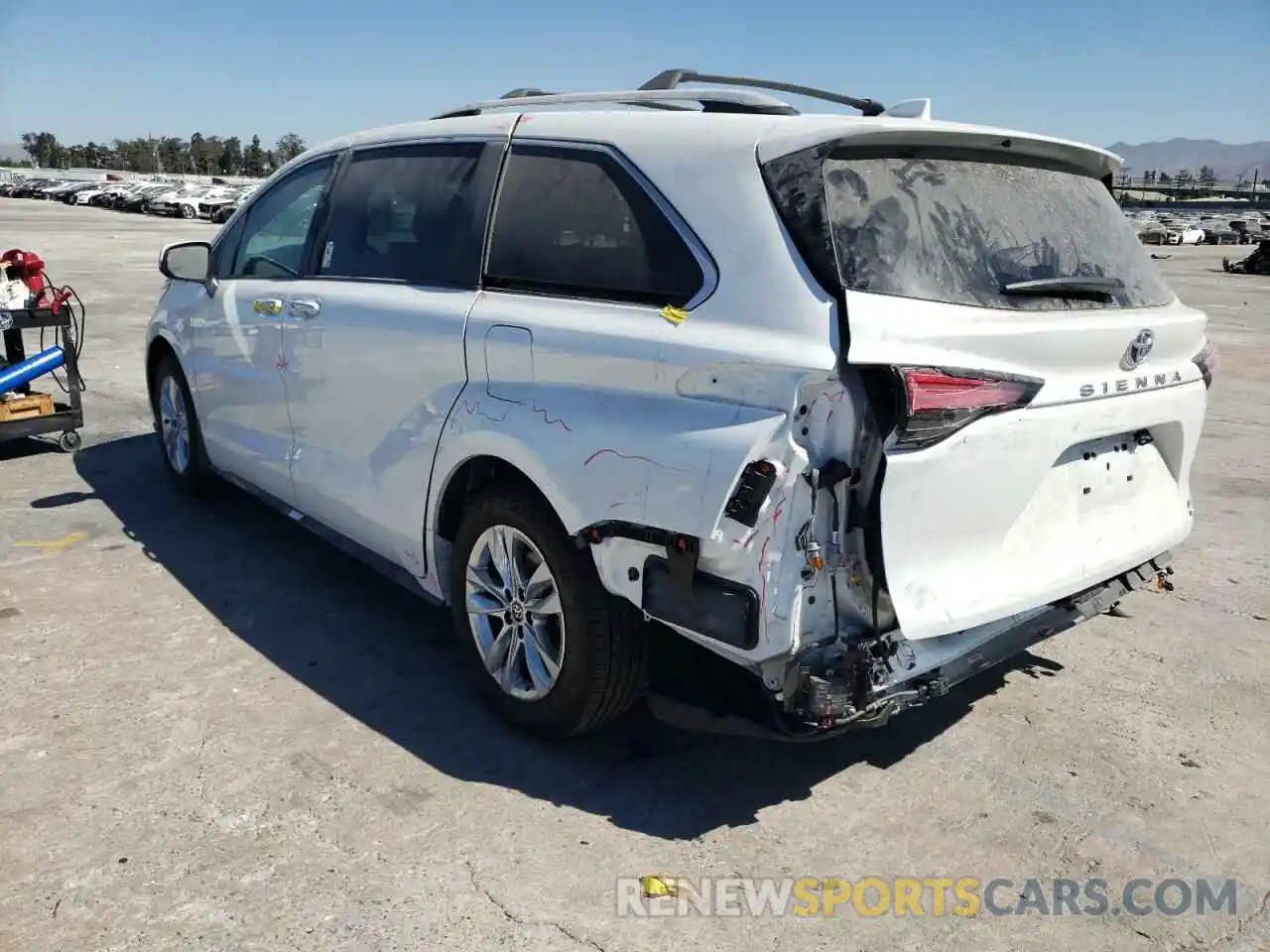 3 Photograph of a damaged car 5TDZRKECXNS090080 TOYOTA SIENNA 2022