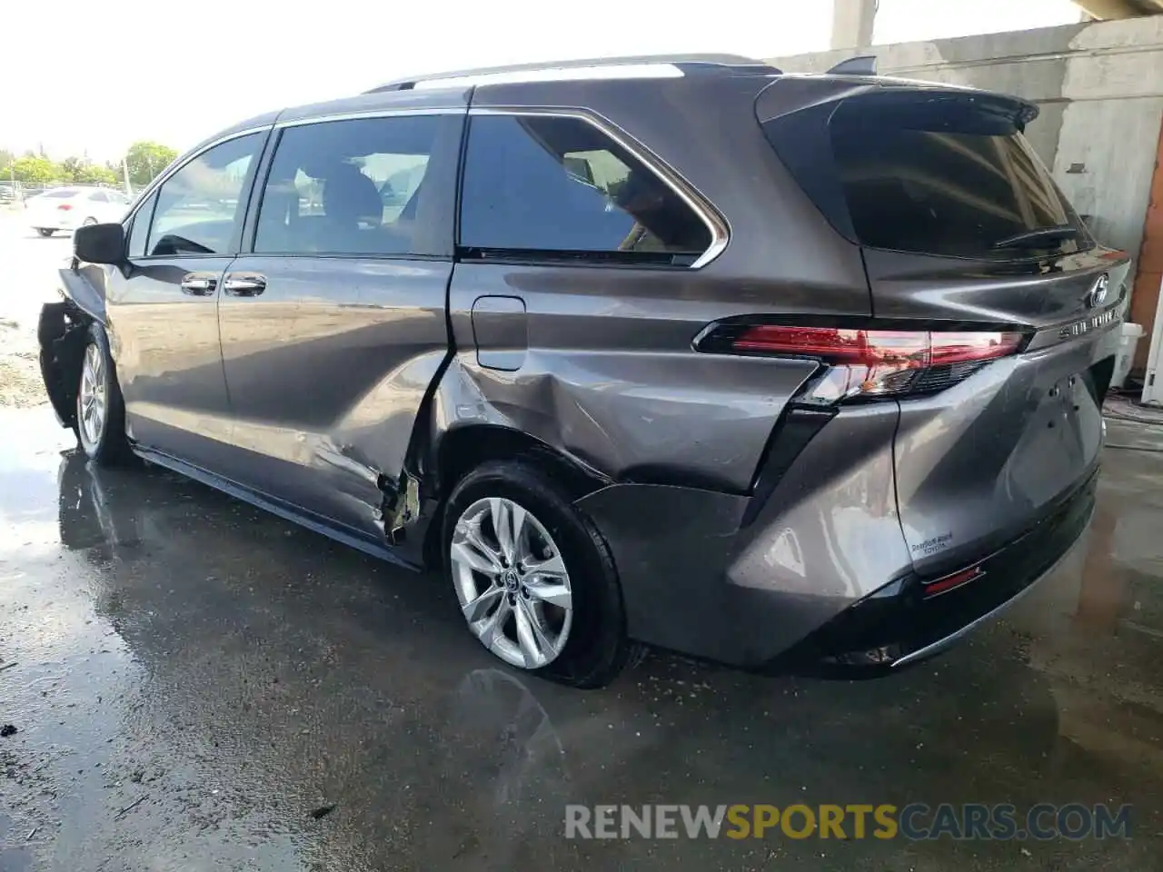 3 Photograph of a damaged car 5TDZRKECXNS096221 TOYOTA SIENNA 2022