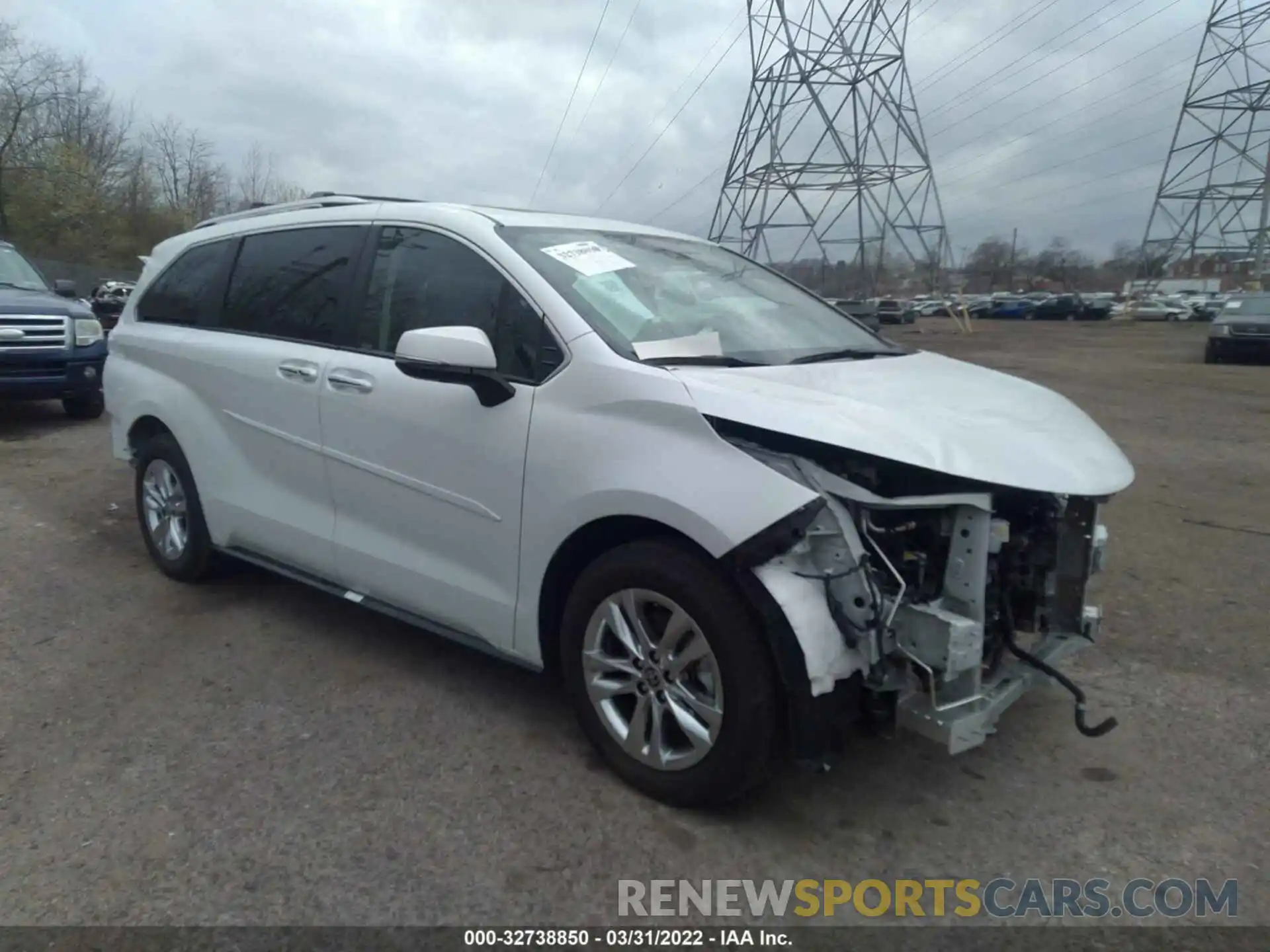 1 Photograph of a damaged car 5TDZSKFC7NS048372 TOYOTA SIENNA 2022