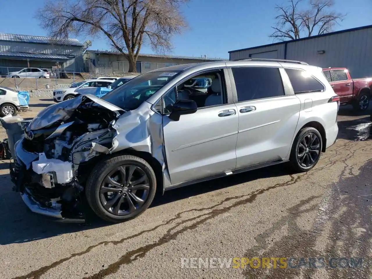 1 Photograph of a damaged car 5TDDRKEC0PS170632 TOYOTA SIENNA 2023