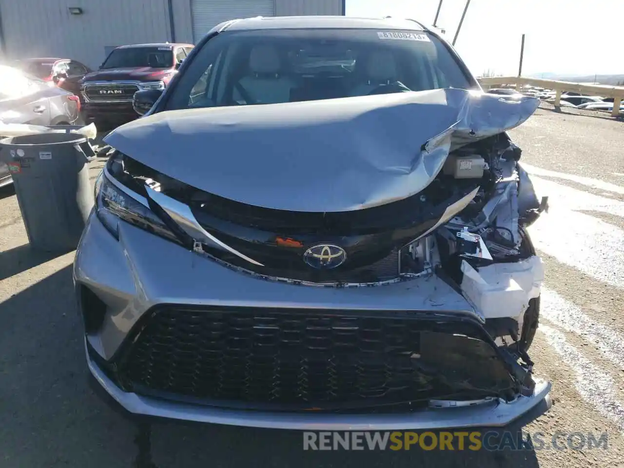 5 Photograph of a damaged car 5TDDRKEC0PS170632 TOYOTA SIENNA 2023