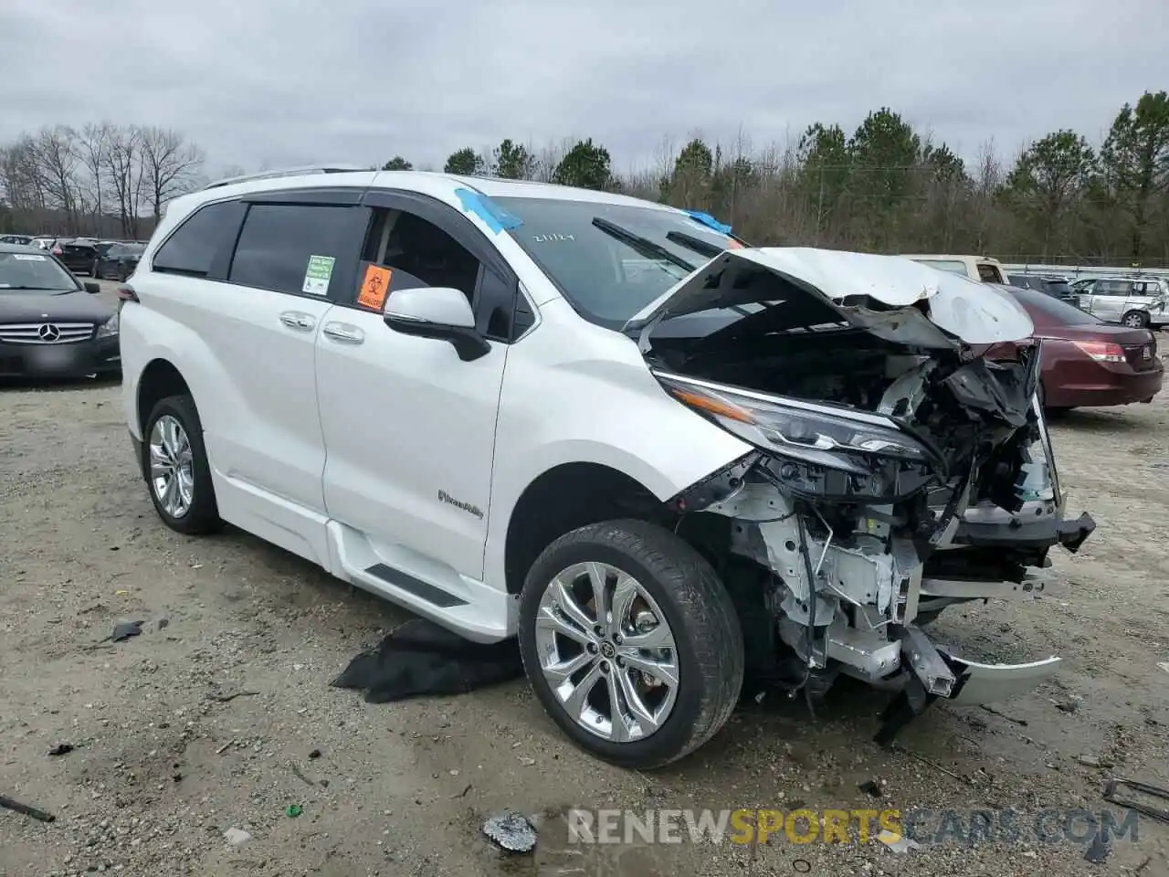 4 Photograph of a damaged car 5TDERKEC2PS167199 TOYOTA SIENNA 2023