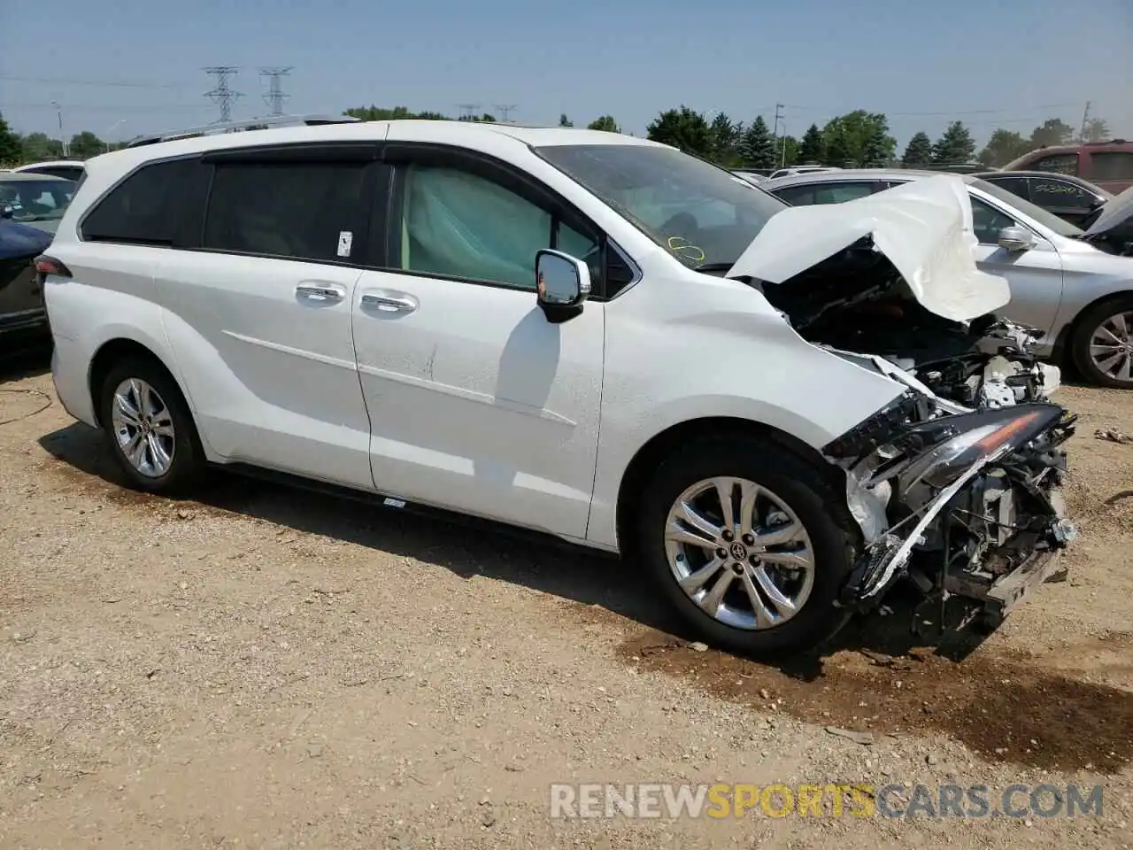 4 Photograph of a damaged car 5TDESKFC3PS082746 TOYOTA SIENNA 2023