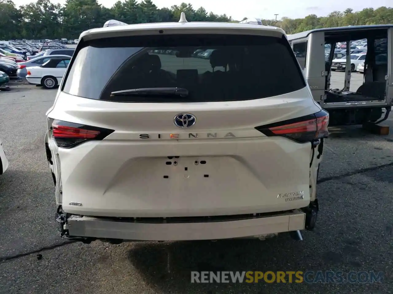 6 Photograph of a damaged car 5TDESKFC3PS093410 TOYOTA SIENNA 2023