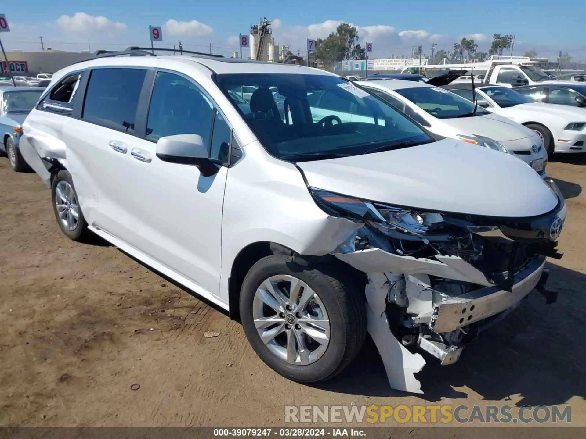 1 Photograph of a damaged car 5TDJRKECXPS179471 TOYOTA SIENNA 2023