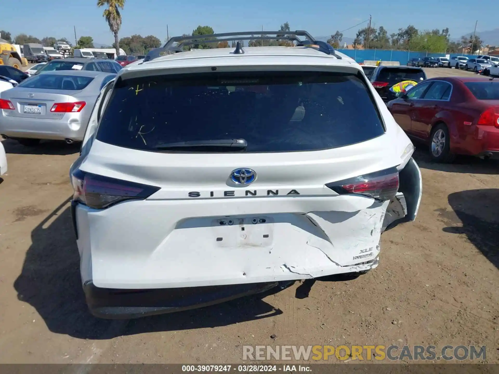 15 Photograph of a damaged car 5TDJRKECXPS179471 TOYOTA SIENNA 2023