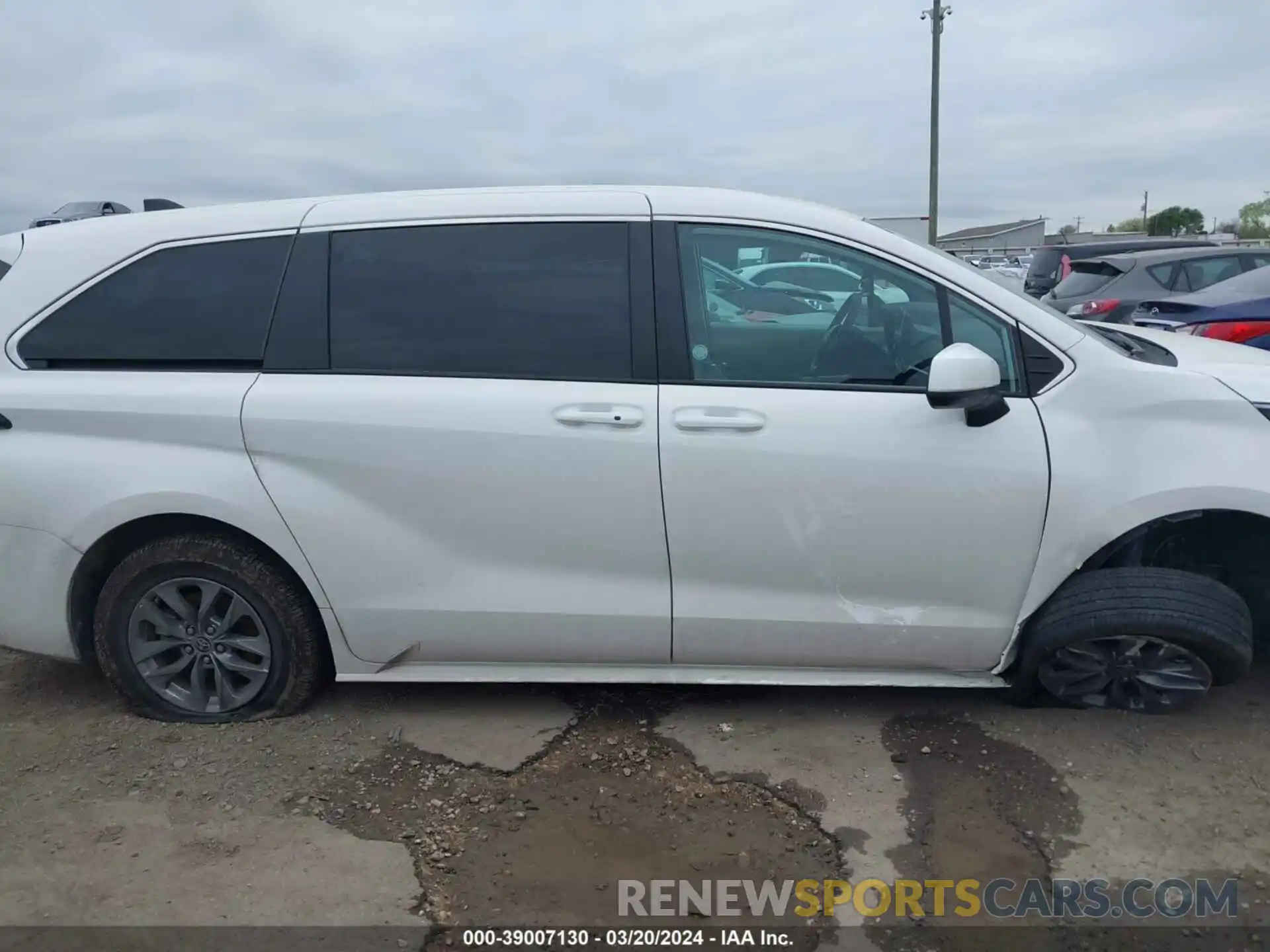 13 Photograph of a damaged car 5TDKRKEC4PS161651 TOYOTA SIENNA 2023