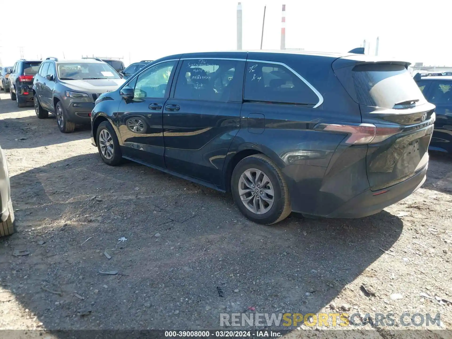 3 Фотография поврежденного автомобиля 5TDKRKEC4PS167417 TOYOTA SIENNA 2023