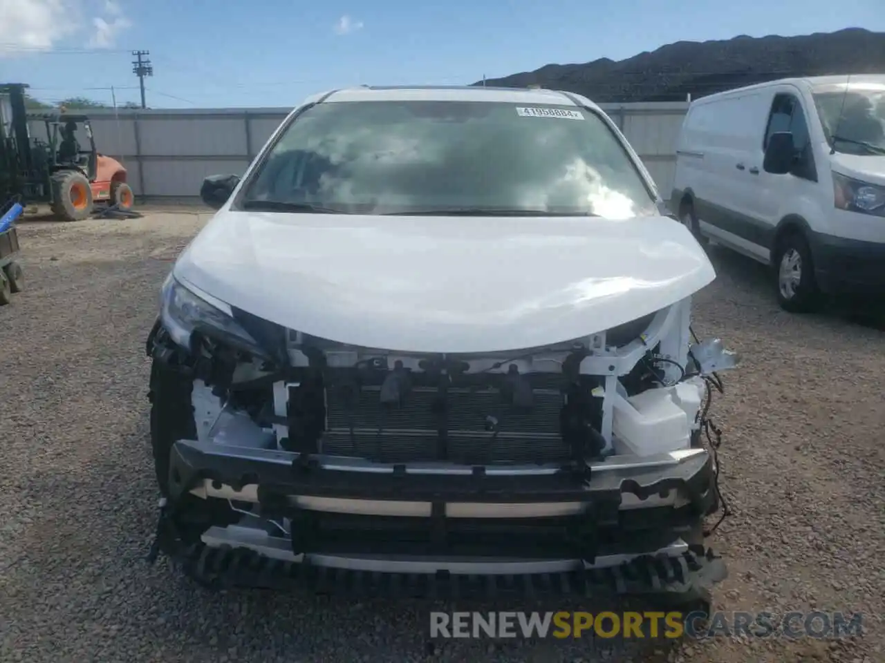 5 Photograph of a damaged car 5TDXRKEC7PS176957 TOYOTA SIENNA 2023