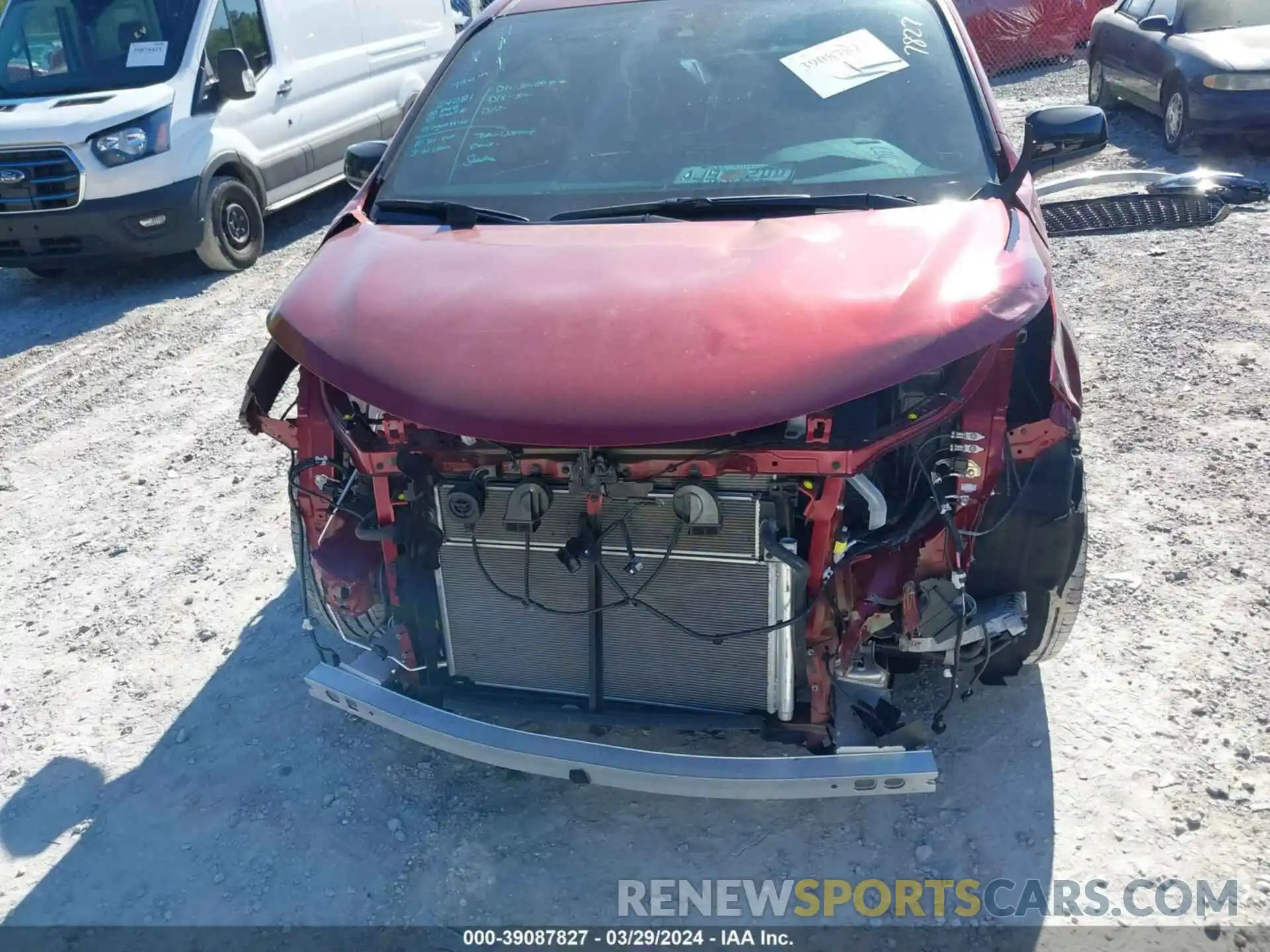 13 Photograph of a damaged car 5TDXRKEC8PS142431 TOYOTA SIENNA 2023