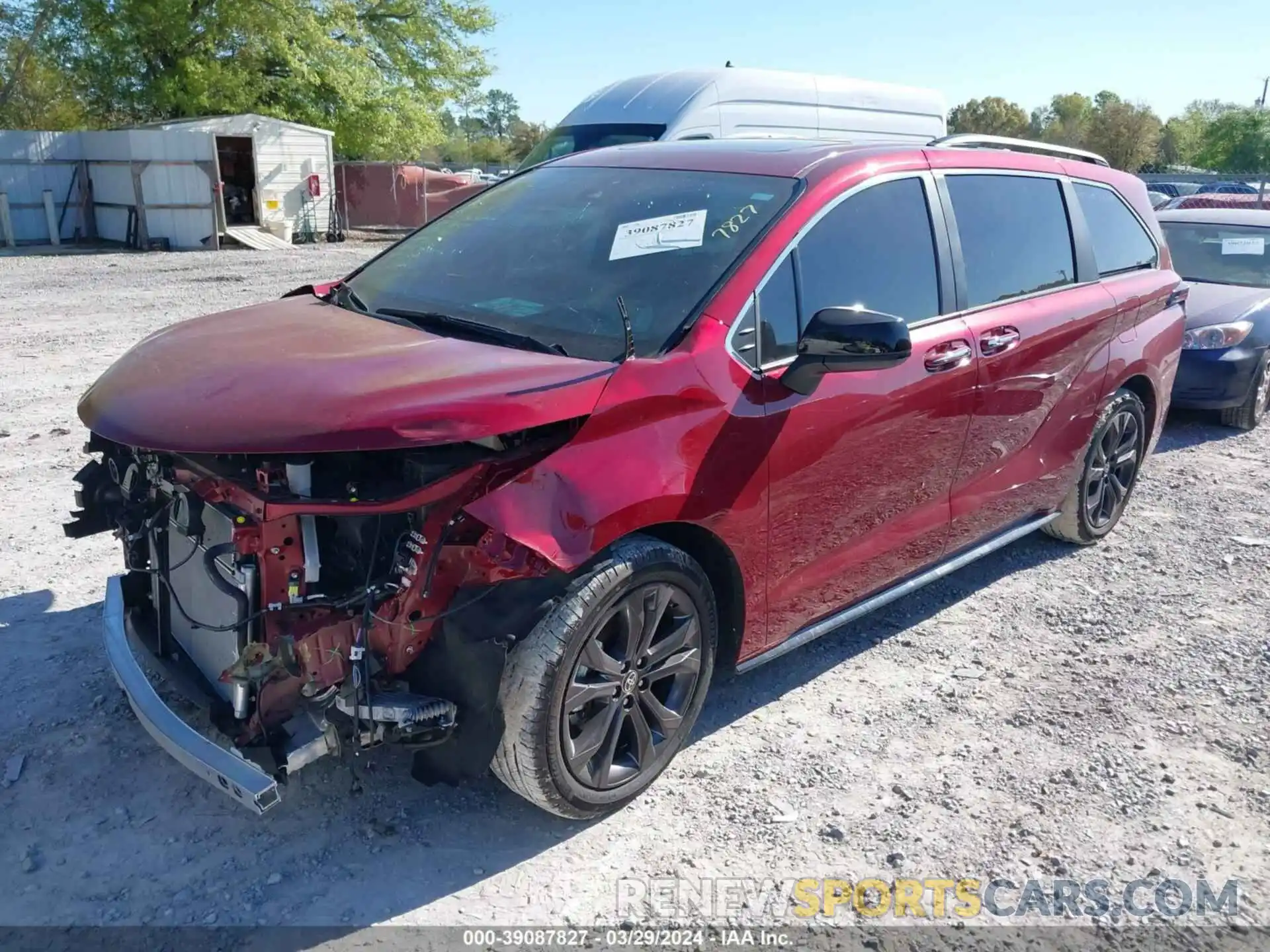 2 Photograph of a damaged car 5TDXRKEC8PS142431 TOYOTA SIENNA 2023