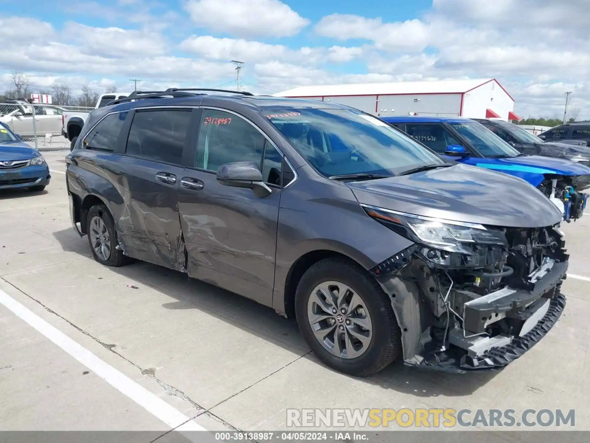 1 Photograph of a damaged car 5TDYSKFCXPS078898 TOYOTA SIENNA 2023