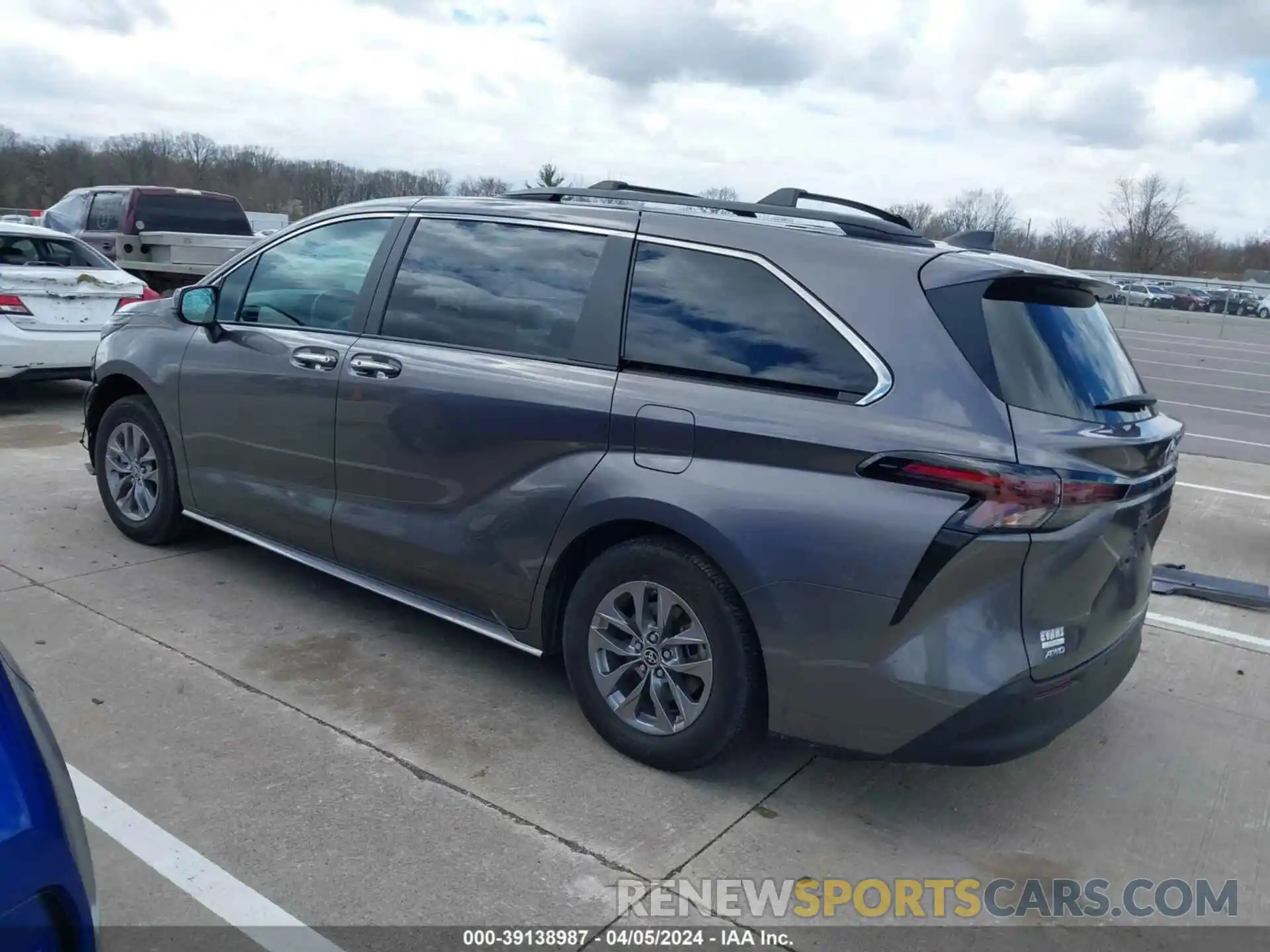 3 Photograph of a damaged car 5TDYSKFCXPS078898 TOYOTA SIENNA 2023