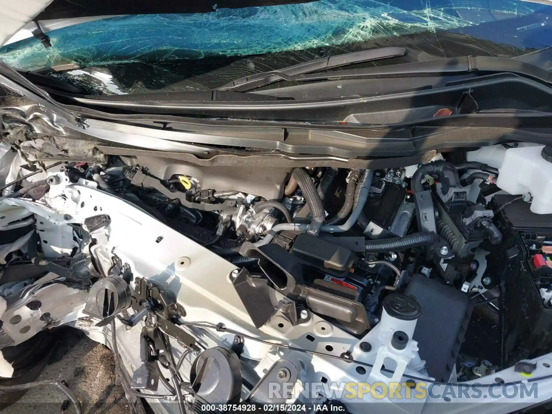 10 Photograph of a damaged car 5TDERKEC7RS184602 TOYOTA SIENNA 2024