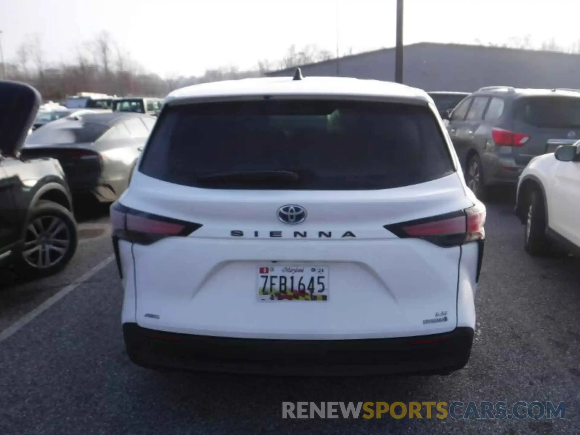 17 Photograph of a damaged car 5TDKSKFC5MS014706 TOYOTA SIENNA AWD 2021