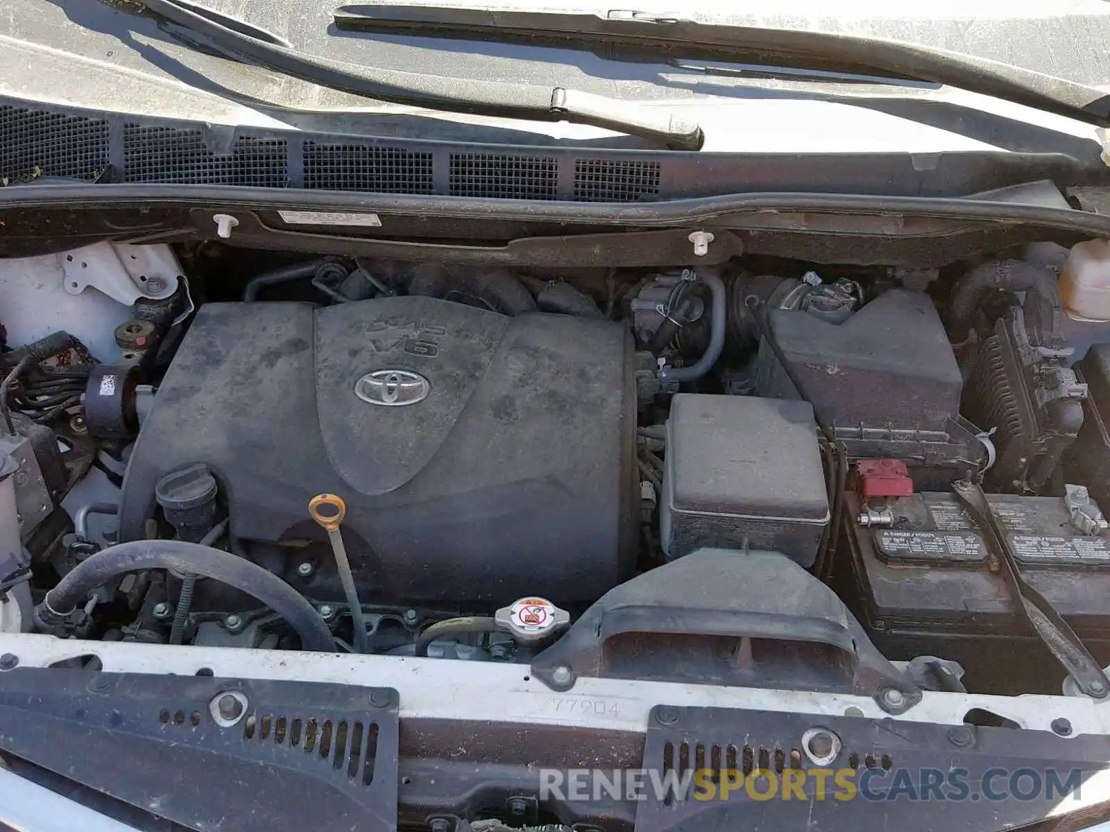 7 Photograph of a damaged car 5TDJZ3DC0KS219072 TOYOTA SIENNA LE 2019