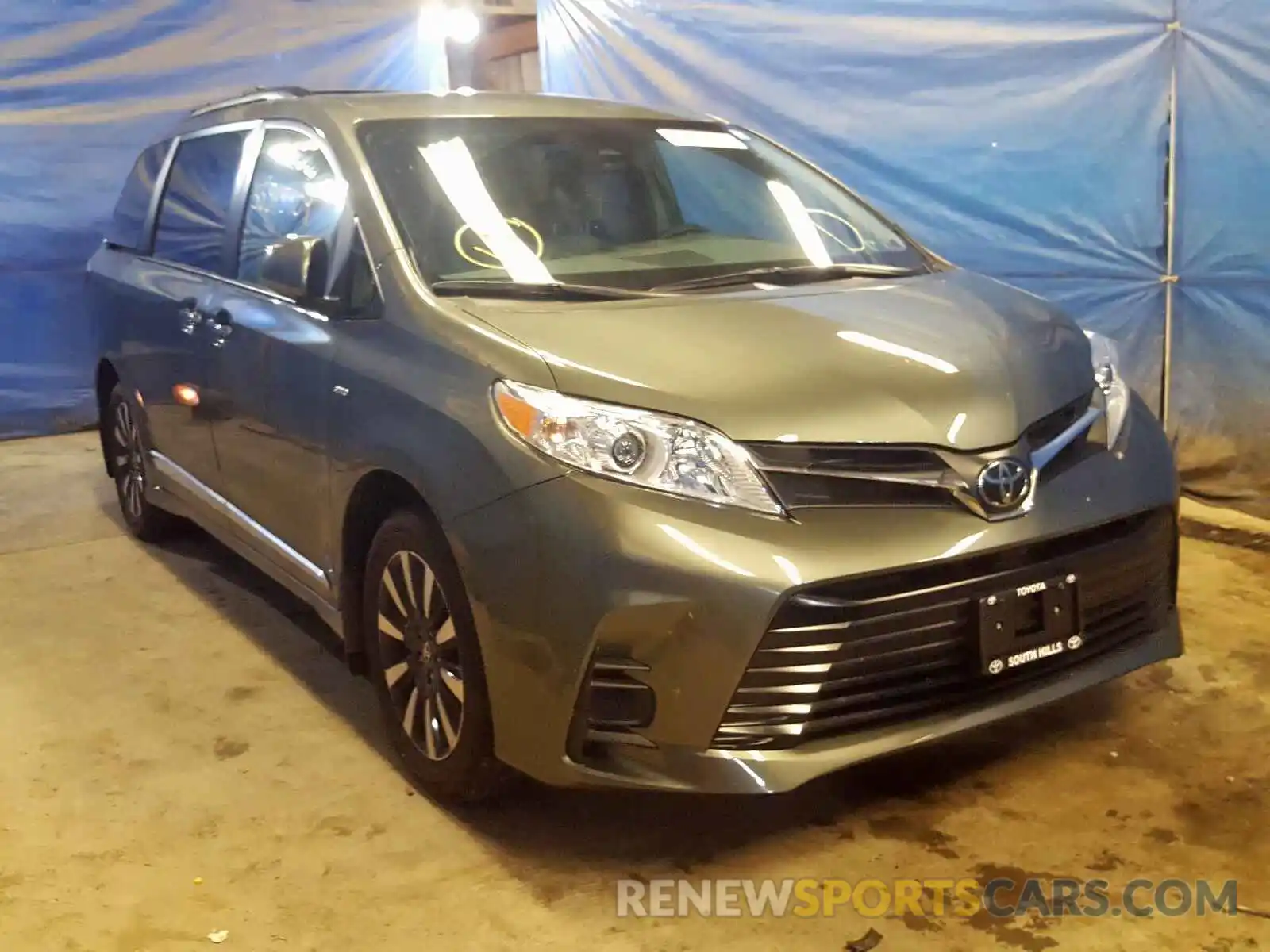 1 Photograph of a damaged car 5TDJZ3DC5KS212540 TOYOTA SIENNA LE 2019