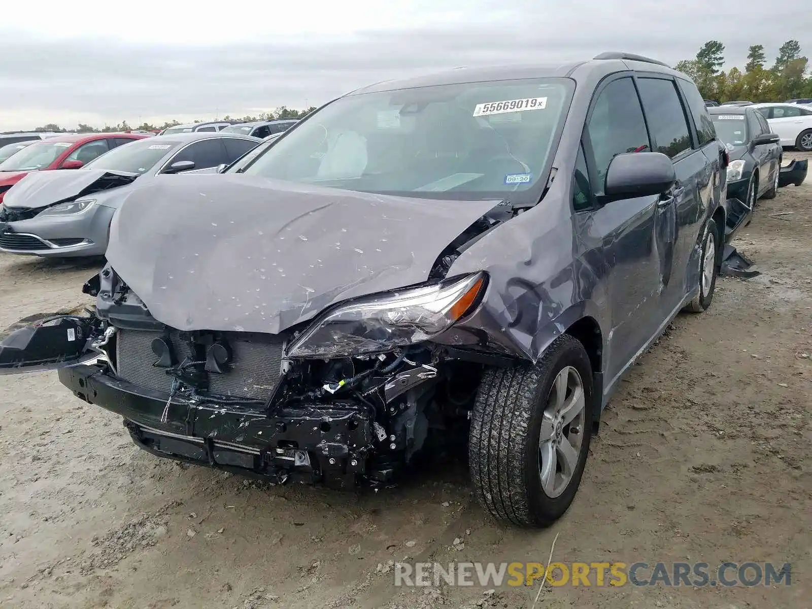 2 Photograph of a damaged car 5TDKZ3DC0KS976798 TOYOTA SIENNA LE 2019