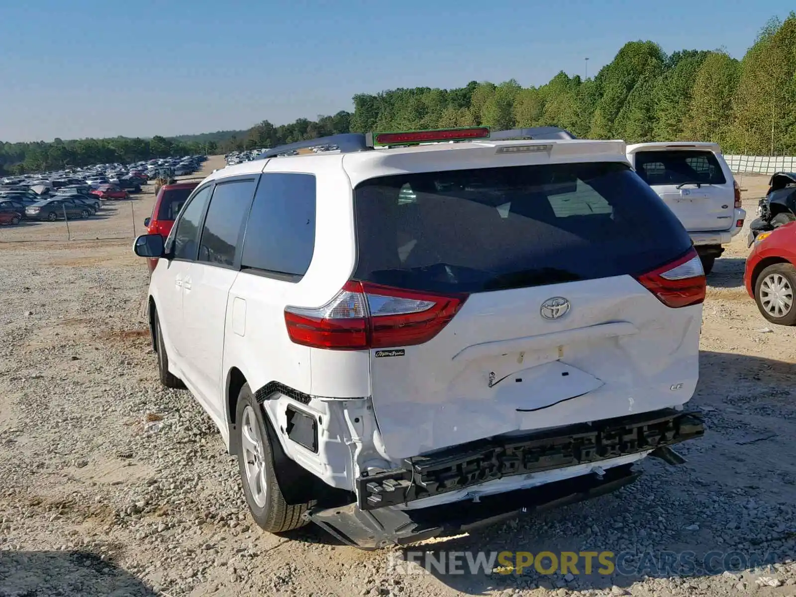 3 Photograph of a damaged car 5TDKZ3DC2KS001042 TOYOTA SIENNA LE 2019