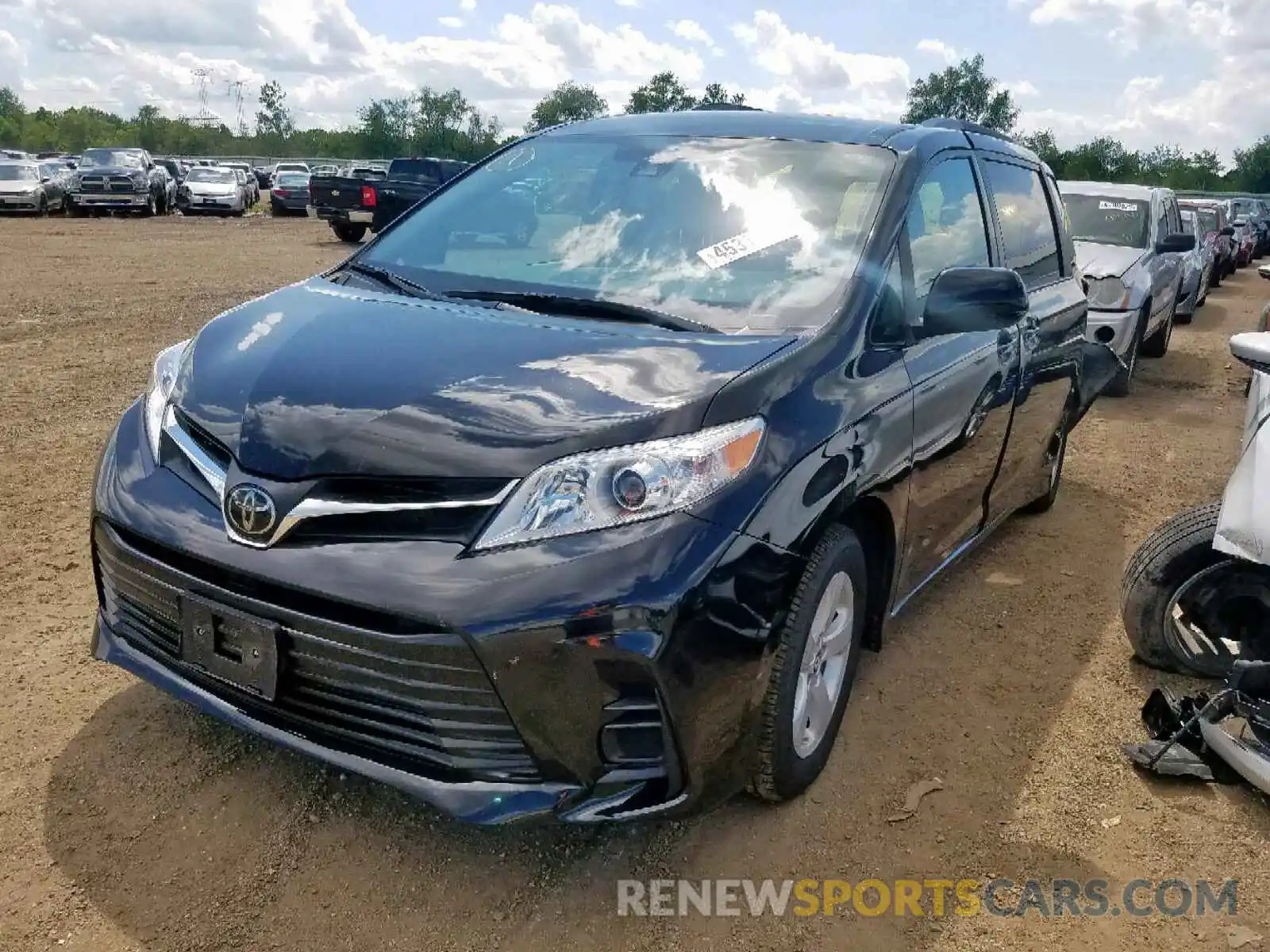 2 Фотография поврежденного автомобиля 5TDKZ3DC2KS971652 TOYOTA SIENNA LE 2019