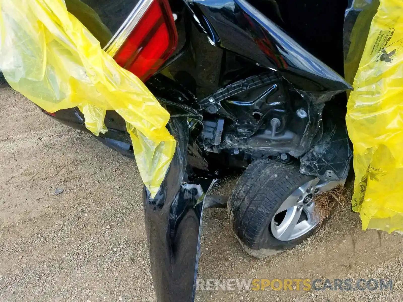 9 Фотография поврежденного автомобиля 5TDKZ3DC2KS971652 TOYOTA SIENNA LE 2019