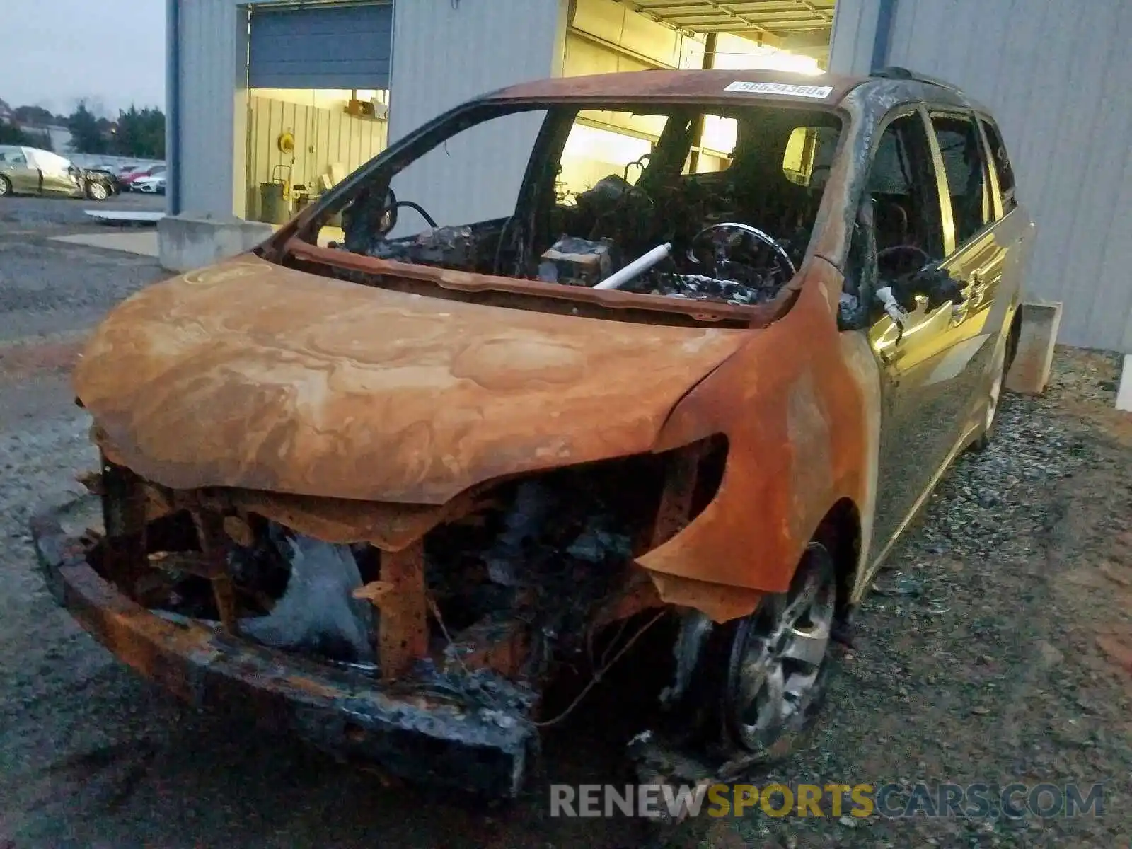 2 Photograph of a damaged car 5TDKZ3DC3KS005651 TOYOTA SIENNA LE 2019