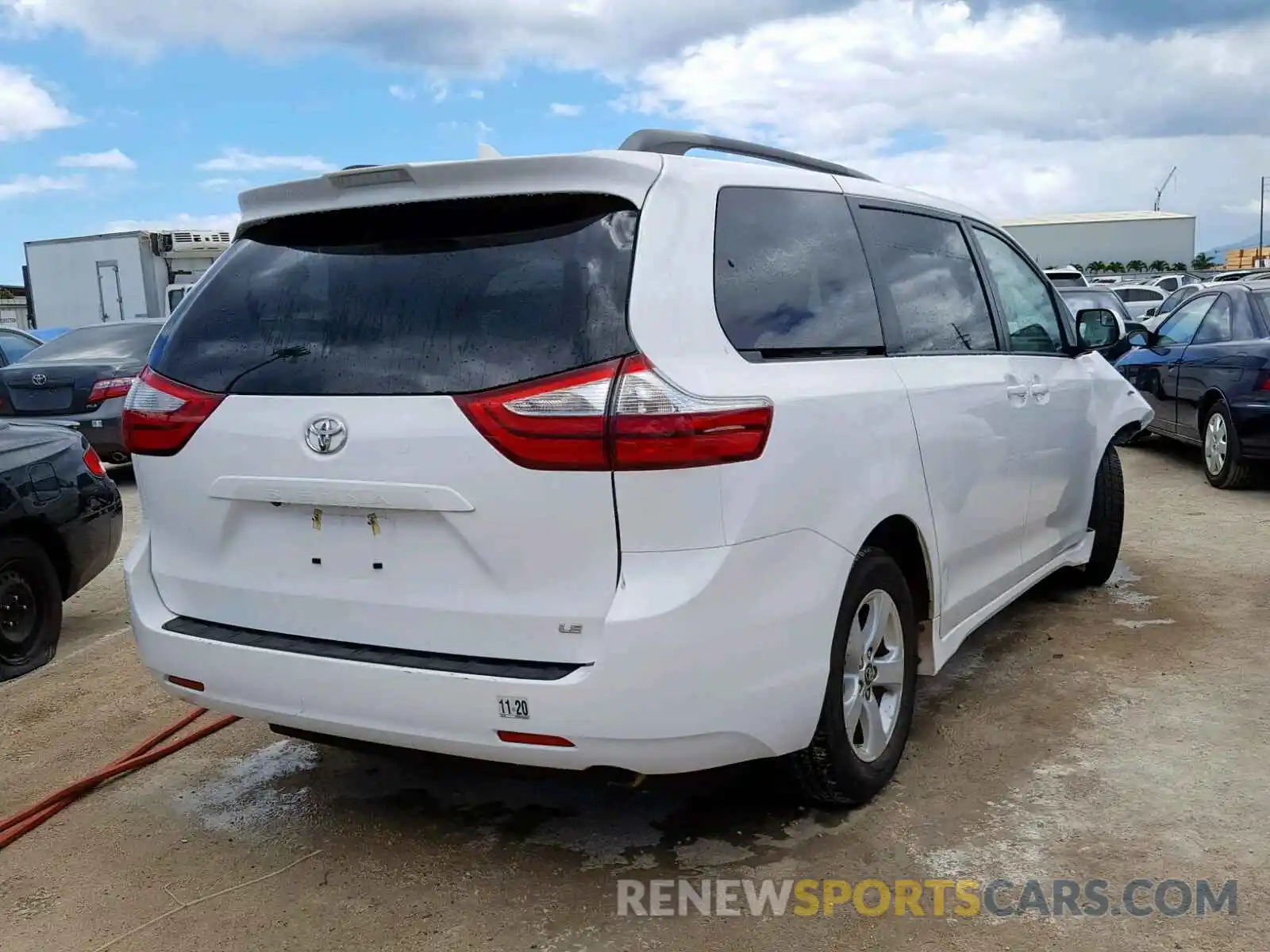 4 Фотография поврежденного автомобиля 5TDKZ3DC4KS981583 TOYOTA SIENNA LE 2019