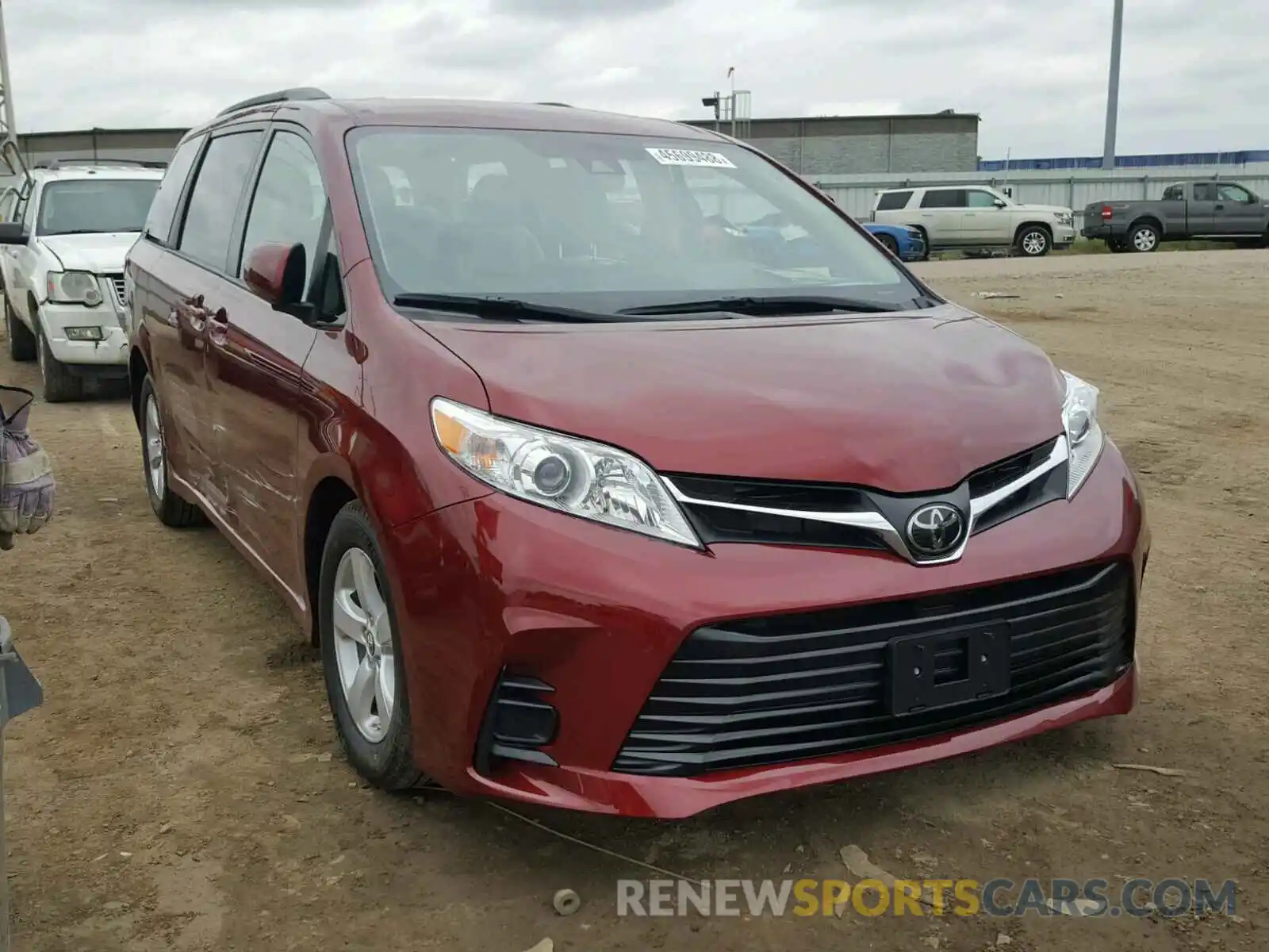 1 Photograph of a damaged car 5TDKZ3DC5KS968177 TOYOTA SIENNA LE 2019