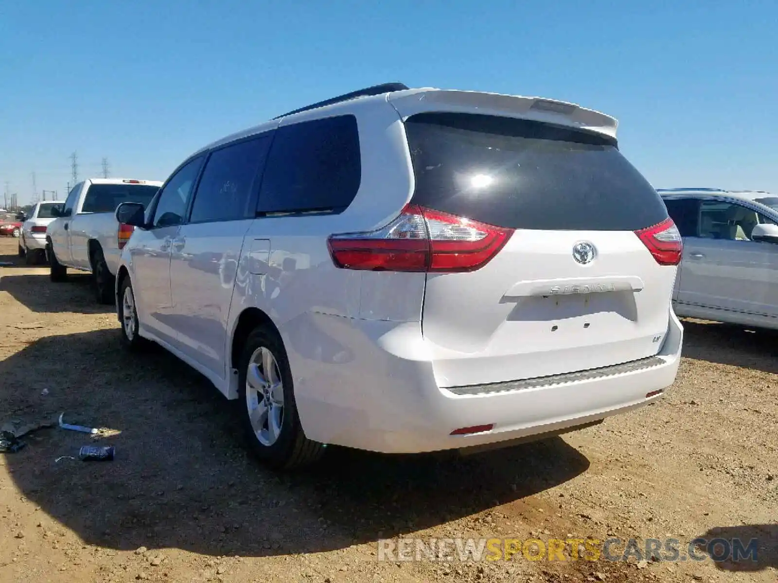 3 Фотография поврежденного автомобиля 5TDKZ3DC6KS020127 TOYOTA SIENNA LE 2019